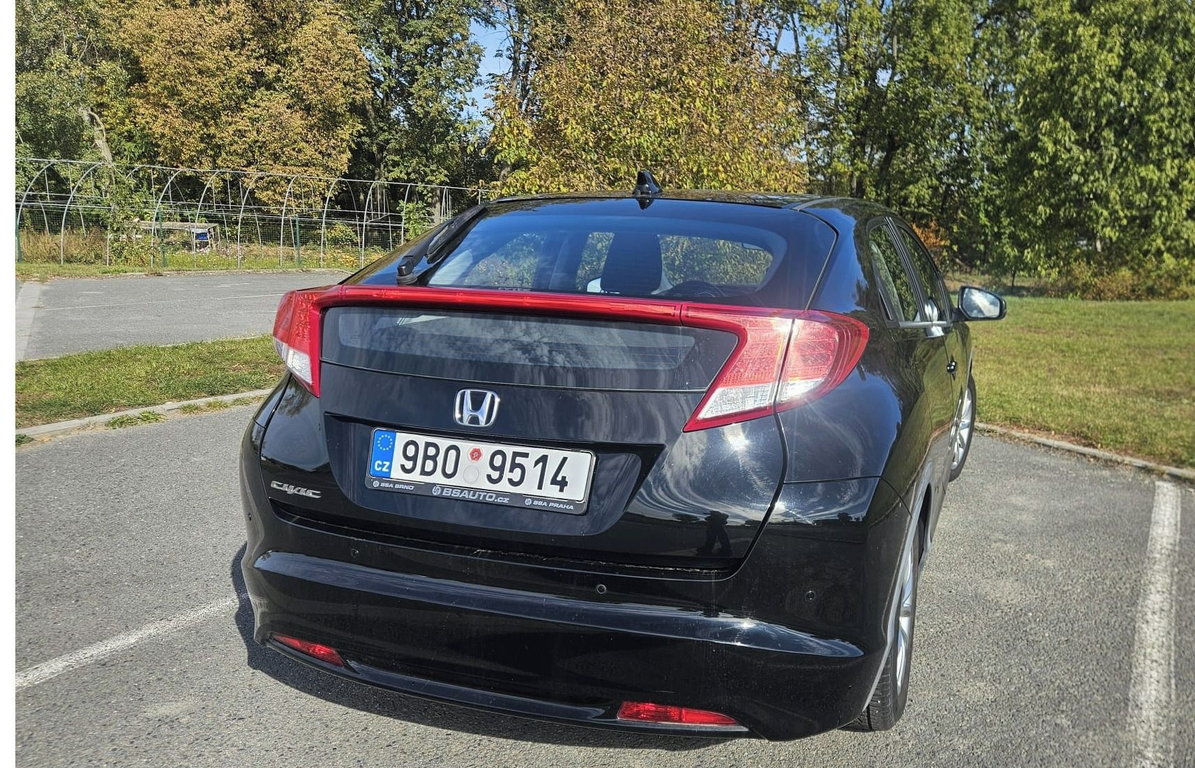 Honda Civic, 2. Majitel, sada pneu - fotka 5