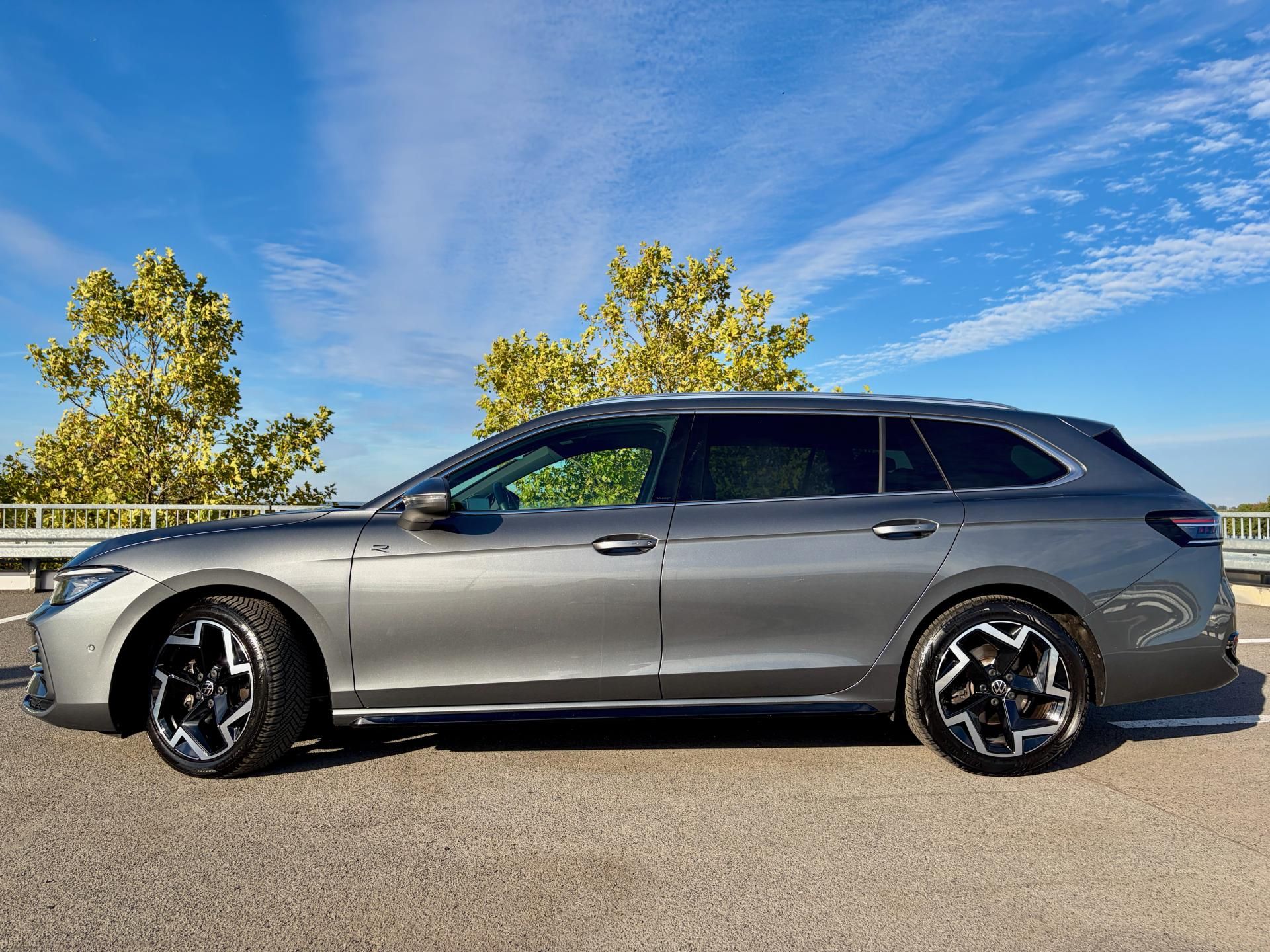 Volkswagen Passat Variant, R-Line DSG masáže MATRIX ACC - fotka 5