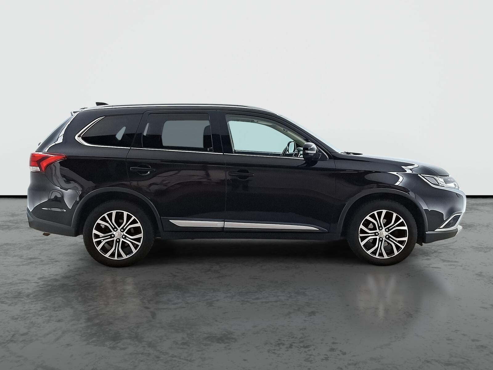Mitsubishi Outlander, 2.2 DI-D, 4X4, Automat - fotka 6