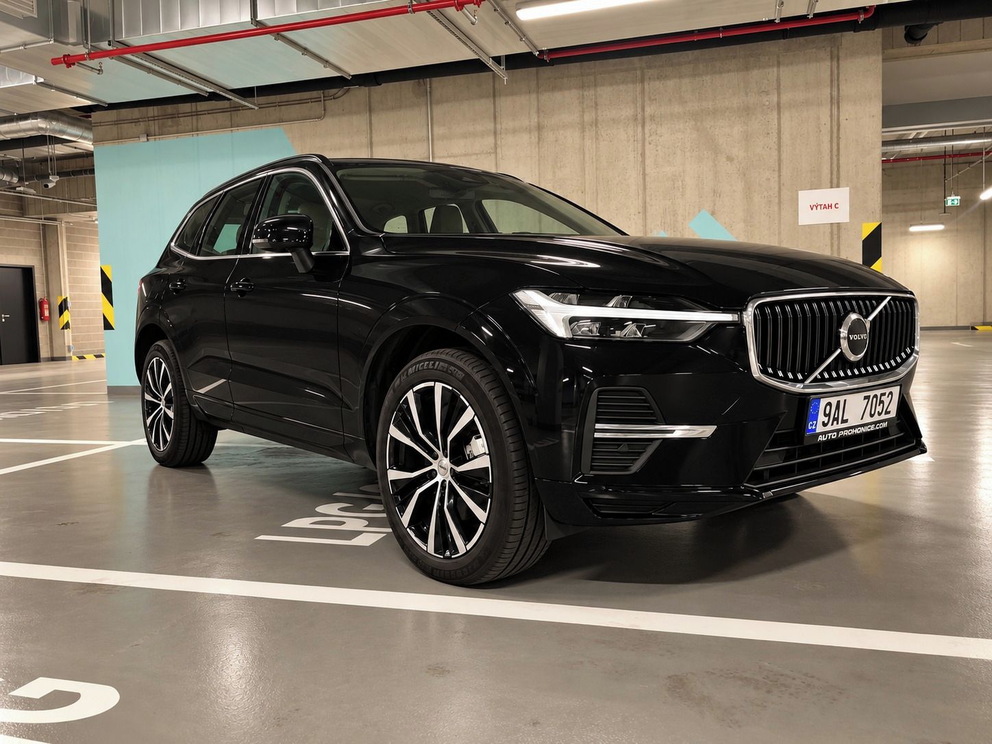 Volvo XC60, 2.0, B5 Core AWD, 184 KW - fotka 2