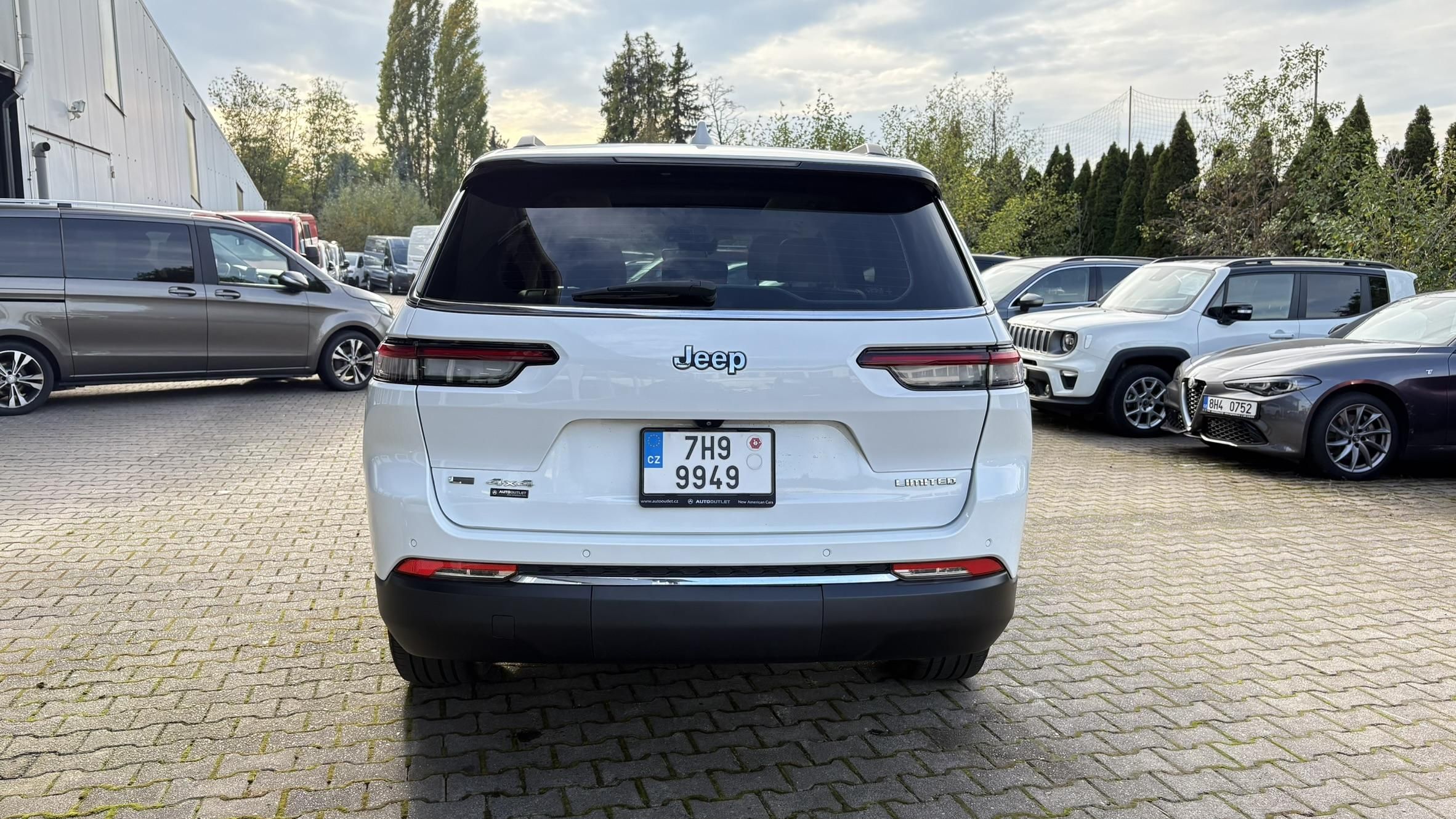 Jeep Grand Cherokee, 3.6iL 7.míst Limited - fotka 4