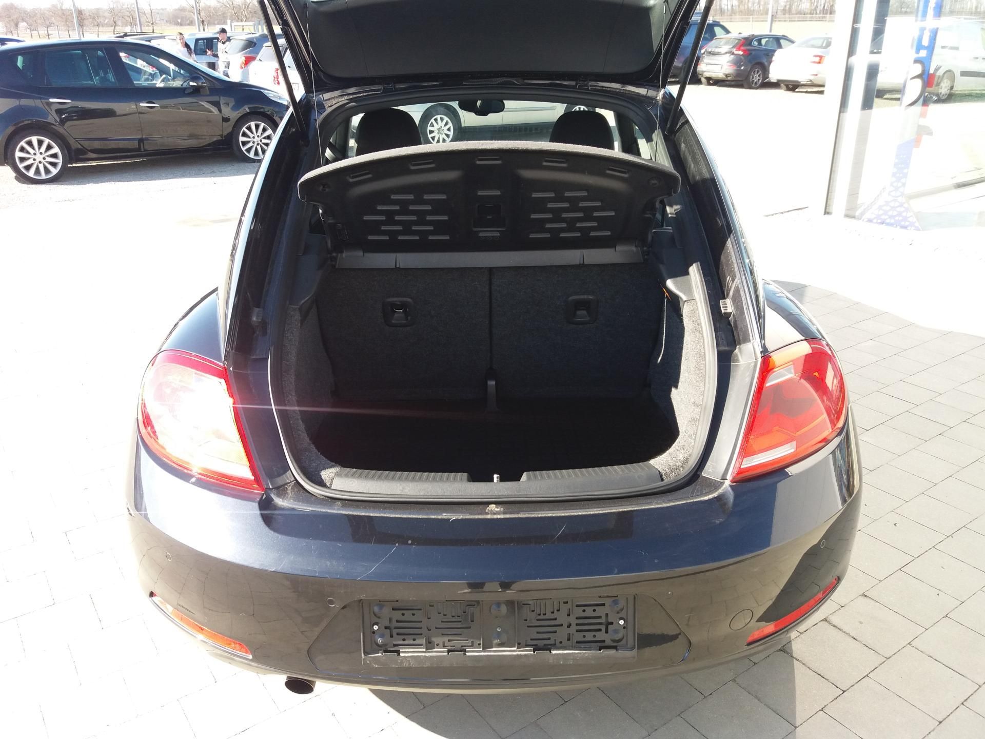 Volkswagen Beetle, 1.6TDi,XENONY,NAVI.PĚKNÝ-STAV! - fotka 6