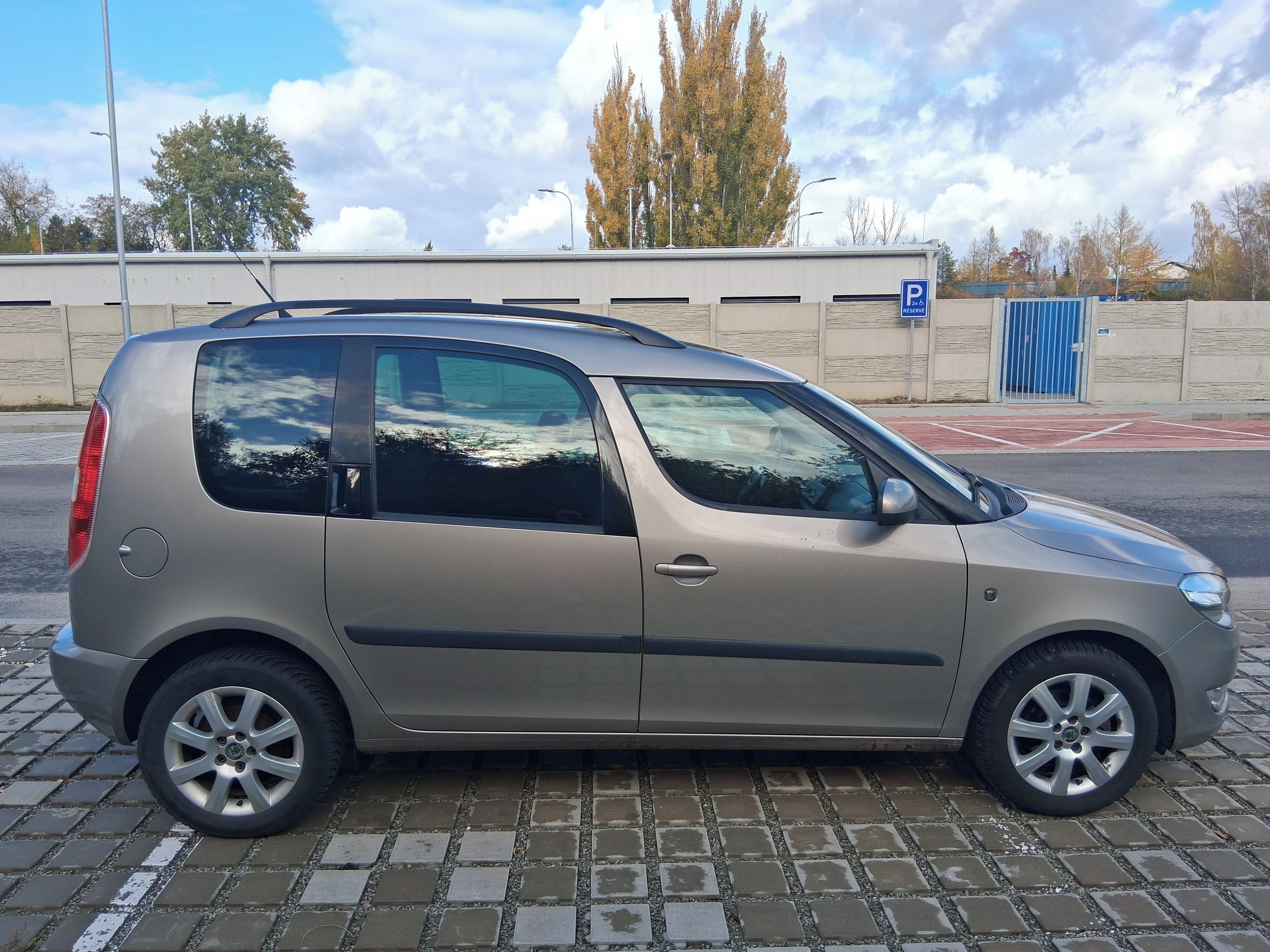 Škoda Roomster, 1.2 TSI ,KLIMA,ALU,ABS,CD,EL. - fotka 4