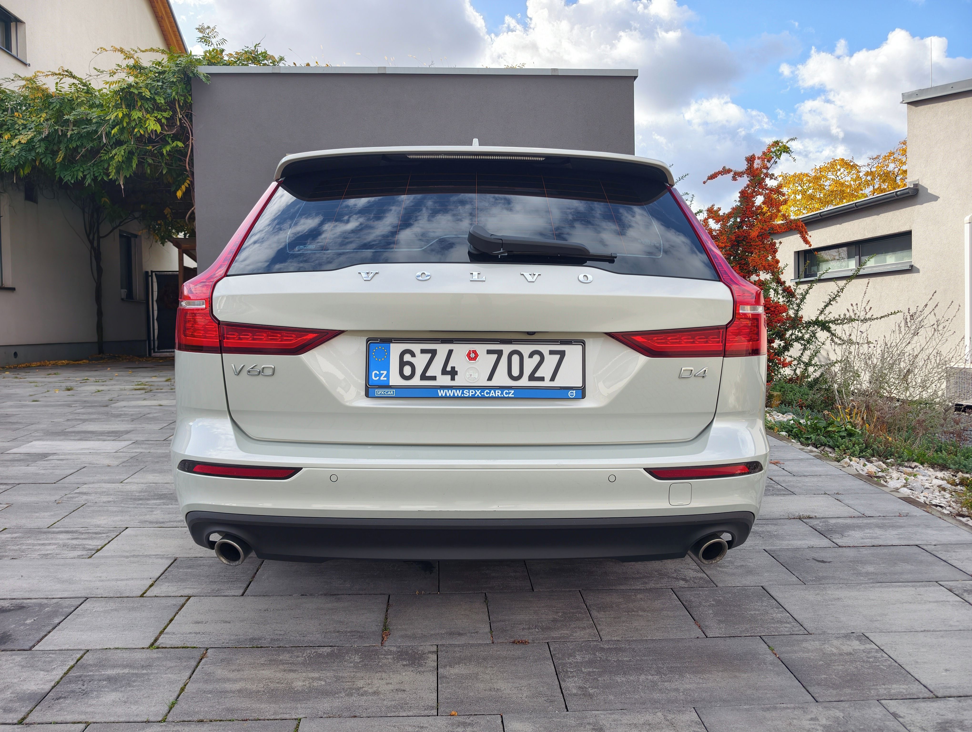 Volvo V60, Volvo V60 D4 (2019) koupeno ČR - fotka 2