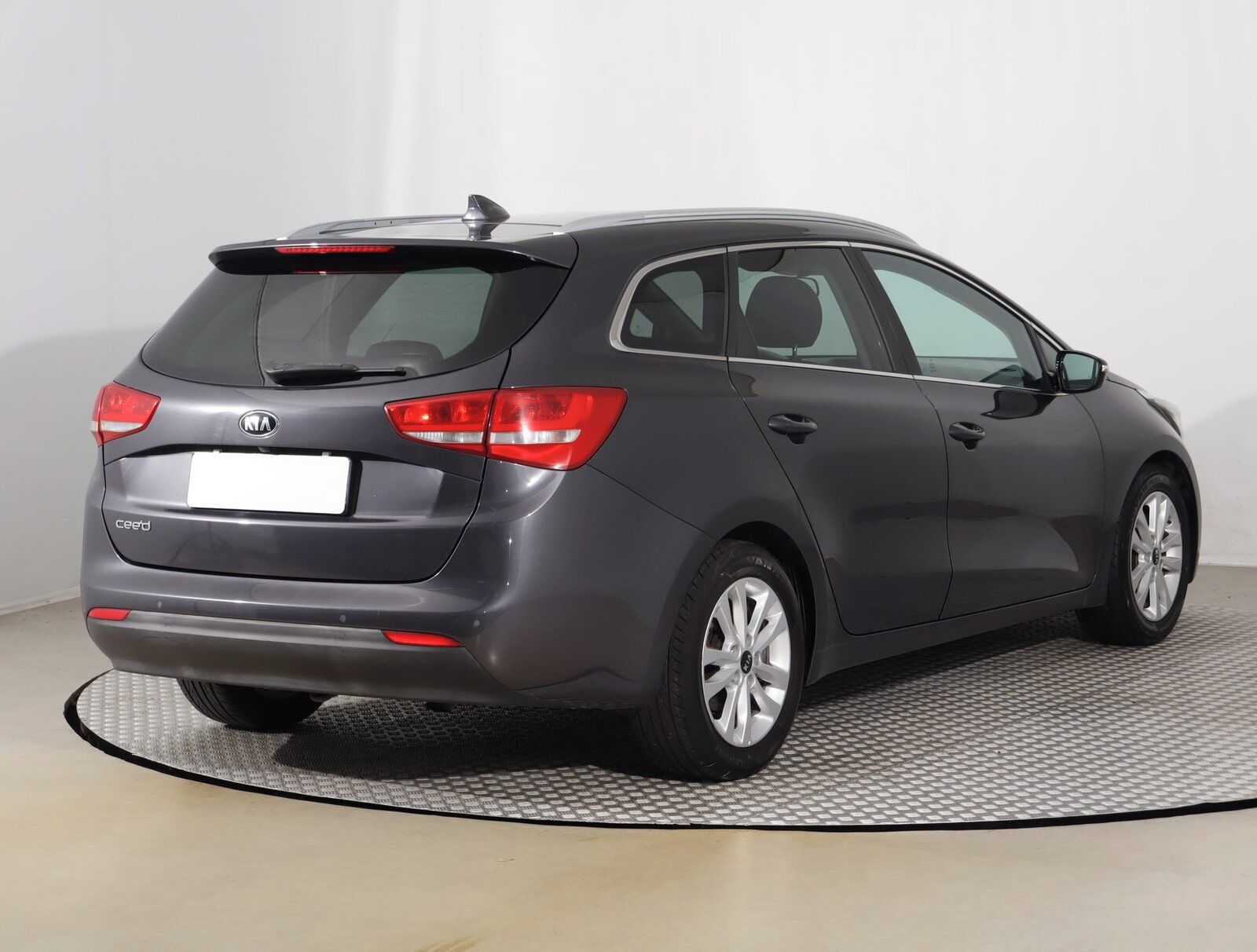 Kia Cee´d, 1.6 GDI, Automat - fotka 5