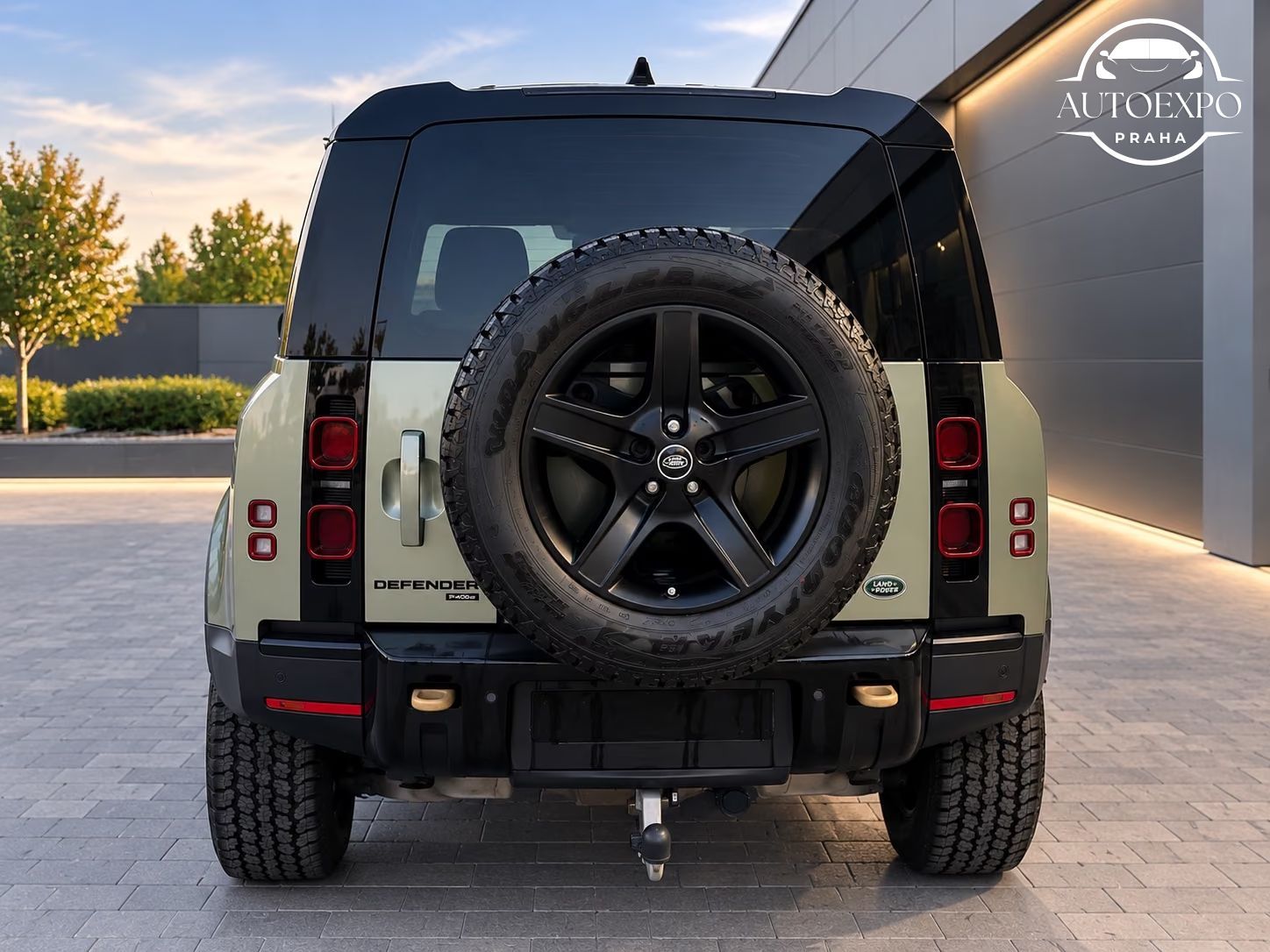 Land Rover Defender, 110 SE - fotka 5