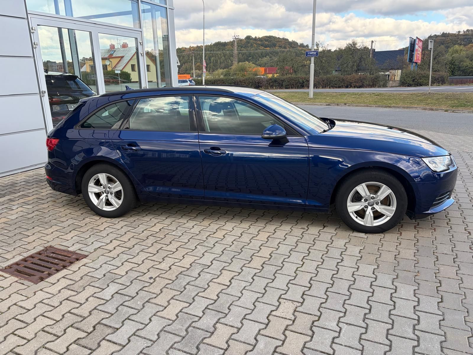 Audi A4 Avant - fotka 2