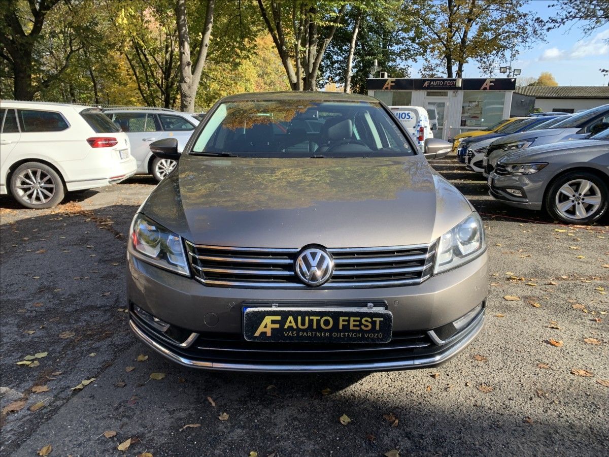Volkswagen Passat, 2,0 TSI HIGHLINE,SERVISKA - fotka 2