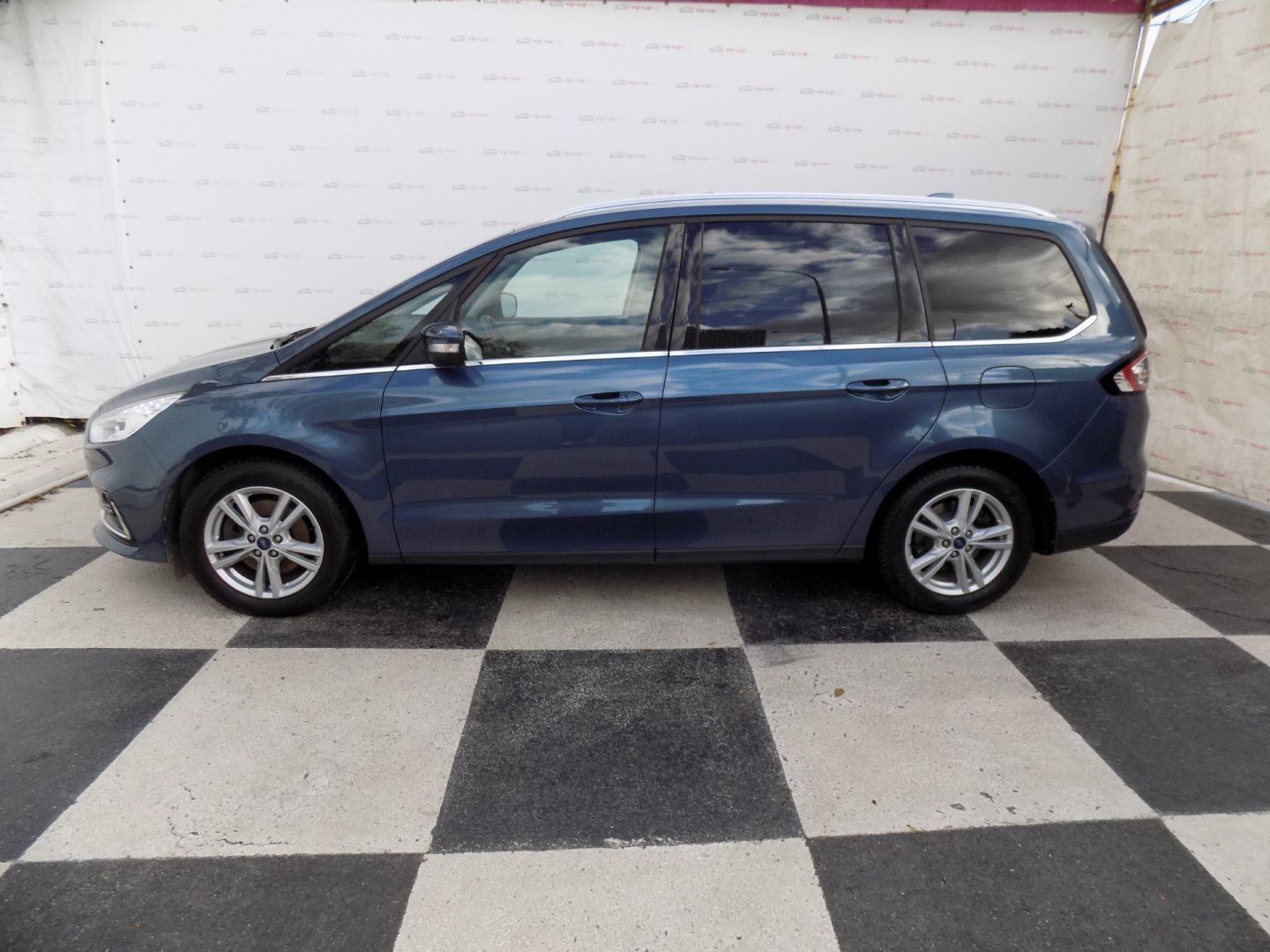 Ford Galaxy, 2.0TDCi/Titanium/7.míst/AT/LED - fotka 2