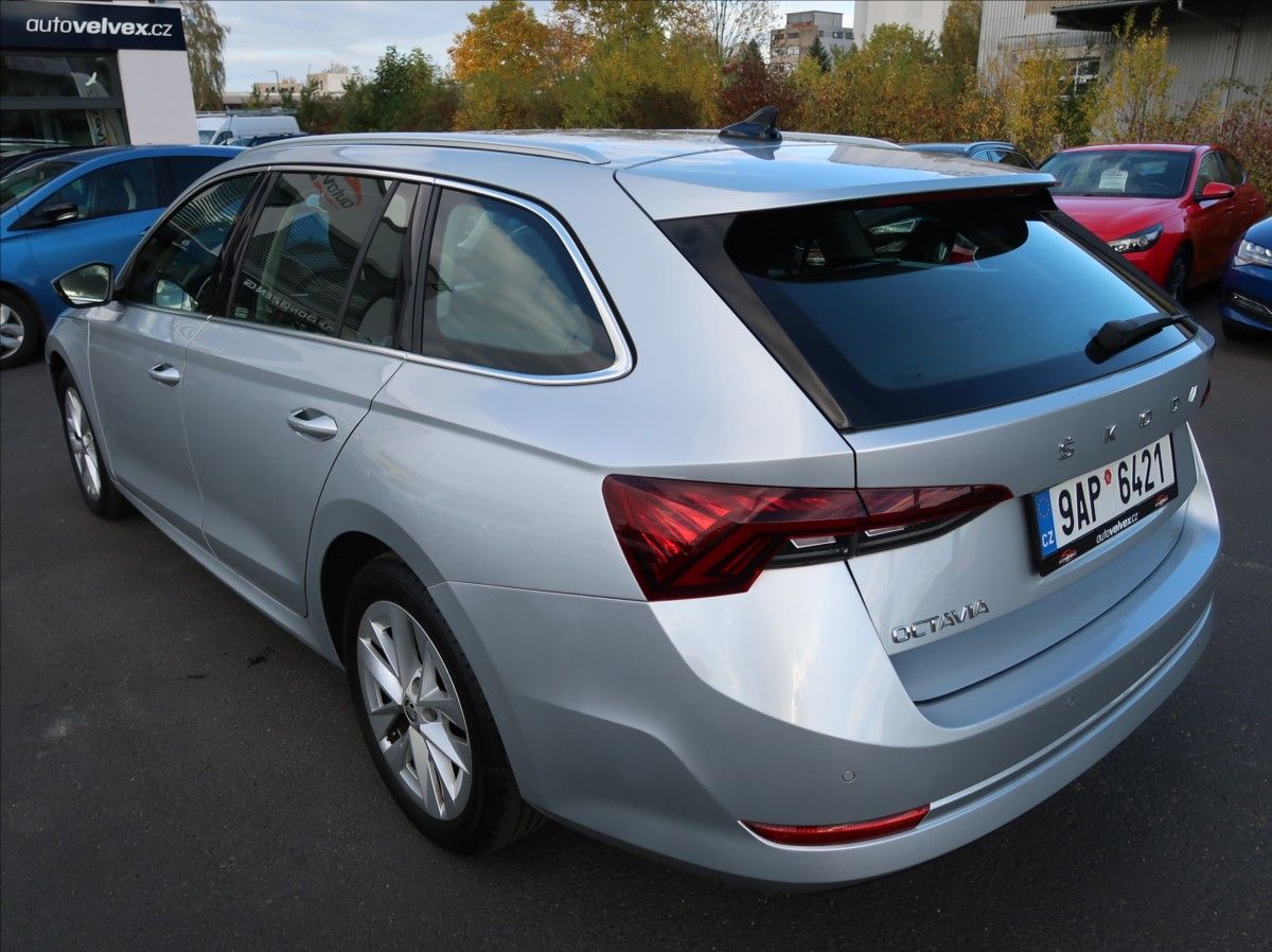 Škoda Octavia, 2,0 TDi,Style,1majČR,Serv.,DPH - fotka 4