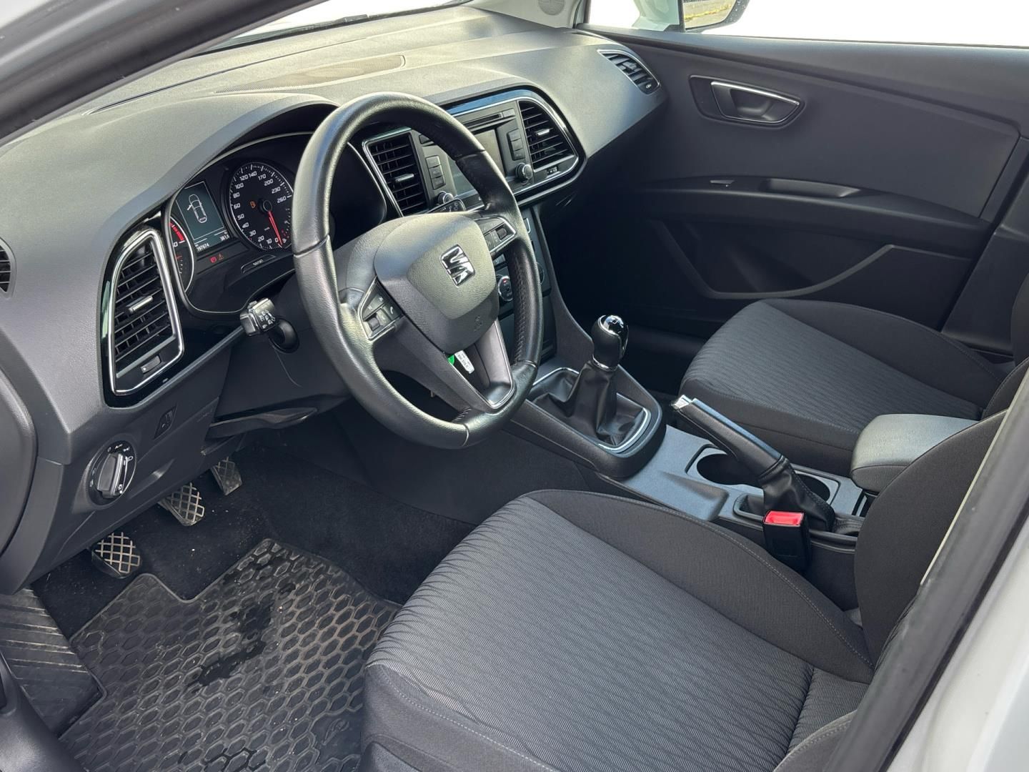 Seat Leon, 1.6 TDI / 77 kW STYLE - fotka 6