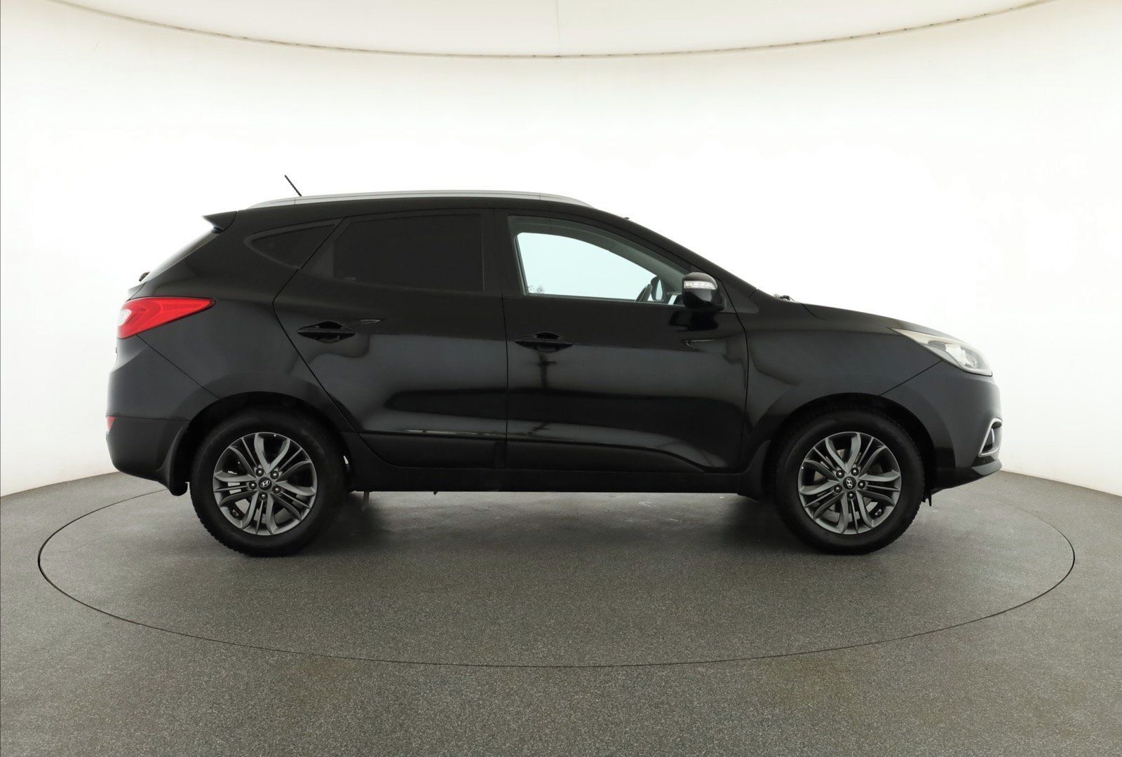 Hyundai ix35, 1.6 GDI, Serv.kniha - fotka 6