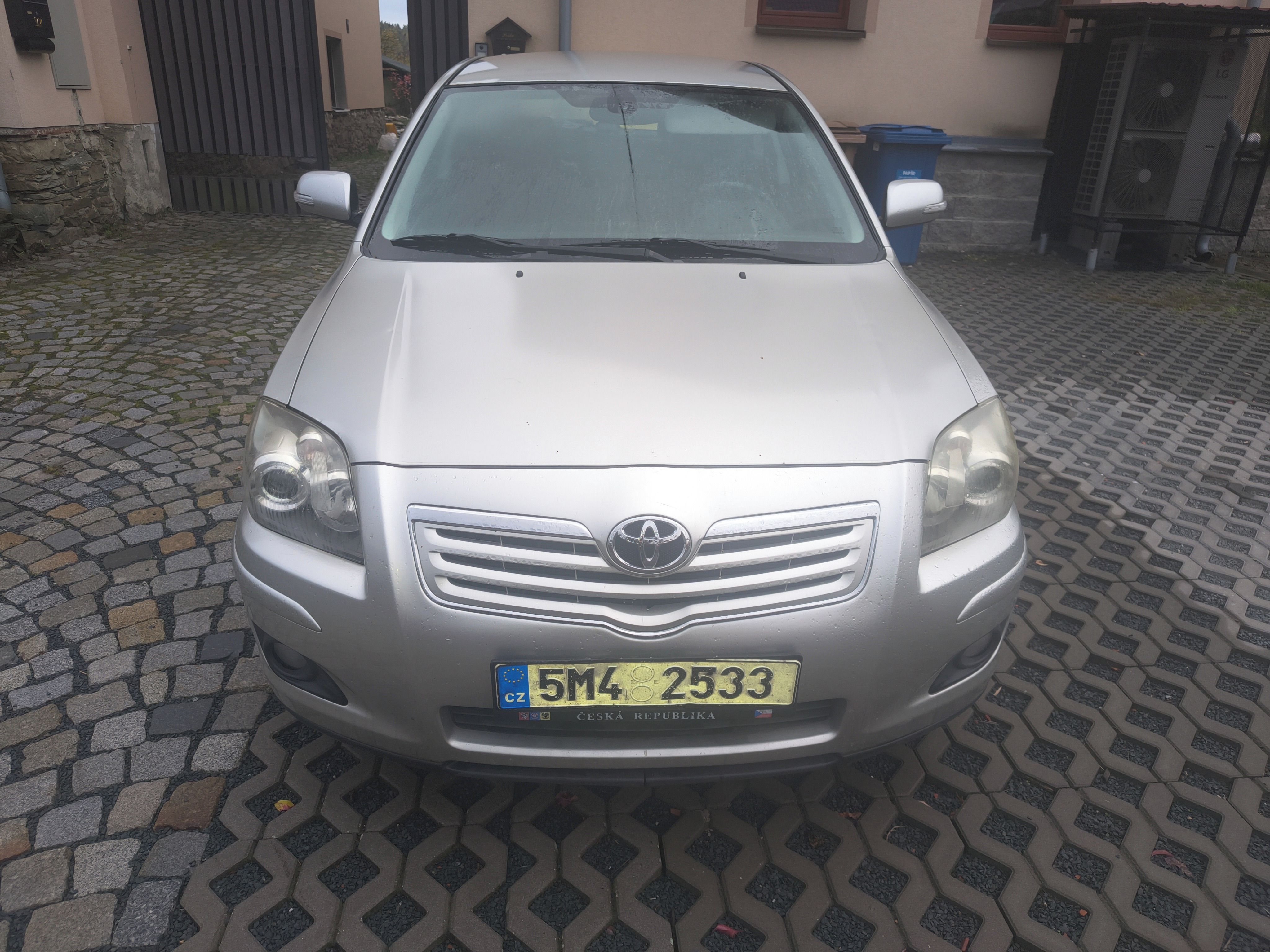 Toyota Avensis, 2,0 93kw - fotka 3