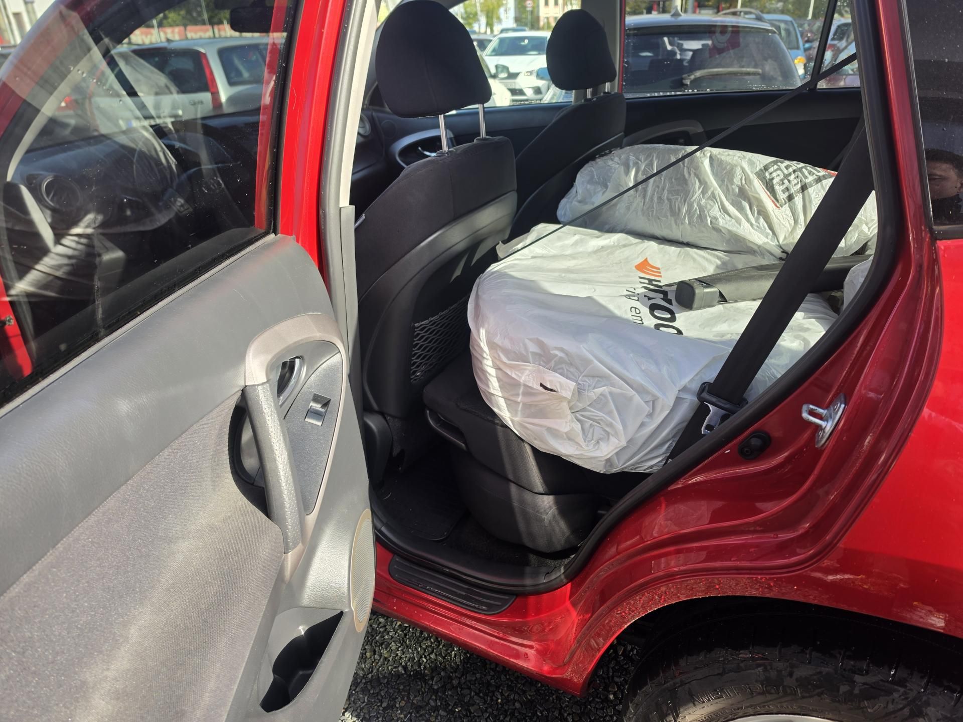 Toyota Rav4, 2.2D 100KW 4x4 cz - fotka 6
