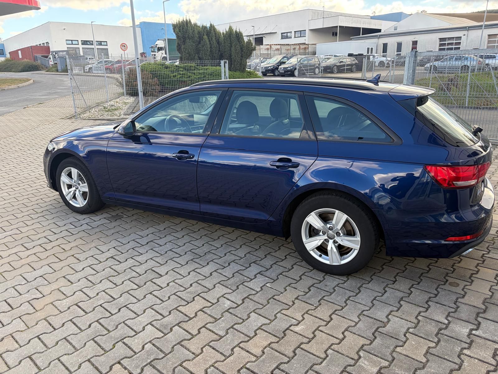 Audi A4 Avant - fotka 5