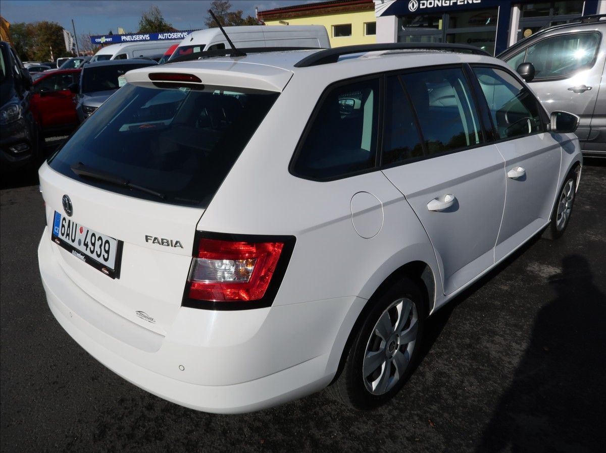 Škoda Fabia, 1,4 TDi,66kW,NovéČR,Klima - fotka 3