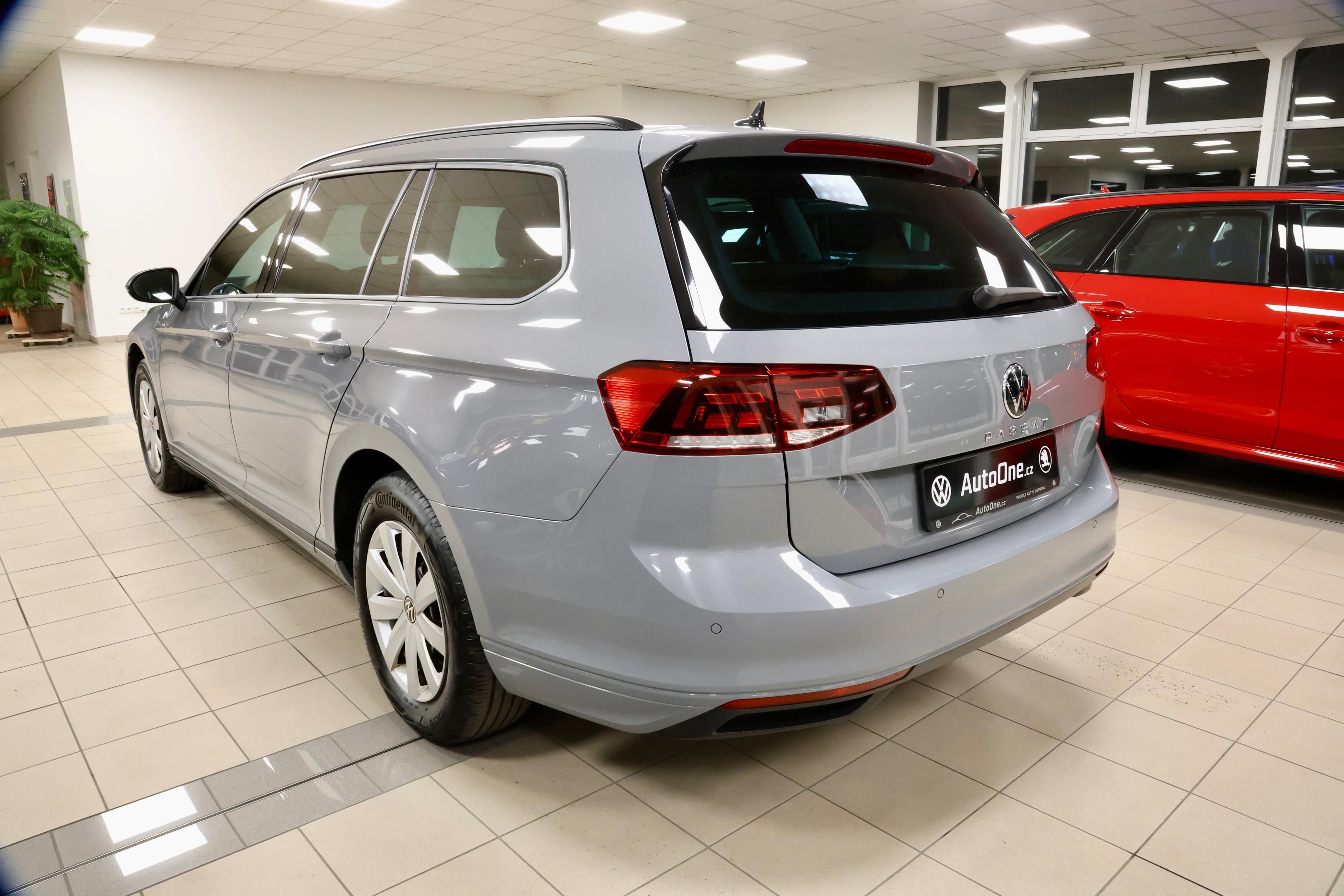 Volkswagen Passat, 2.0TDI DSG LED NAVI 48000KM - fotka 6