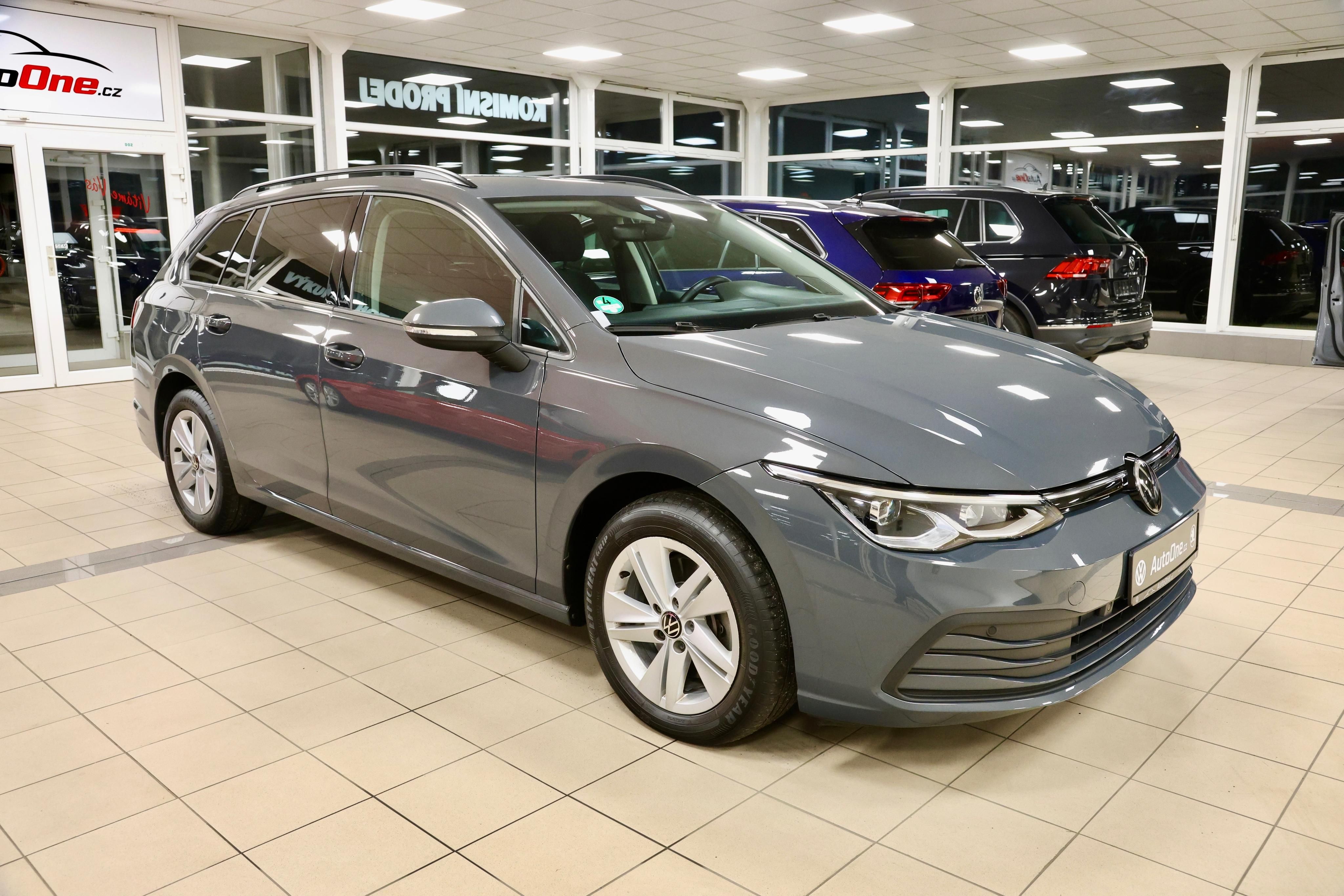 Volkswagen Golf Variant, 2.0TDI DSG Display LED Navi - fotka 2