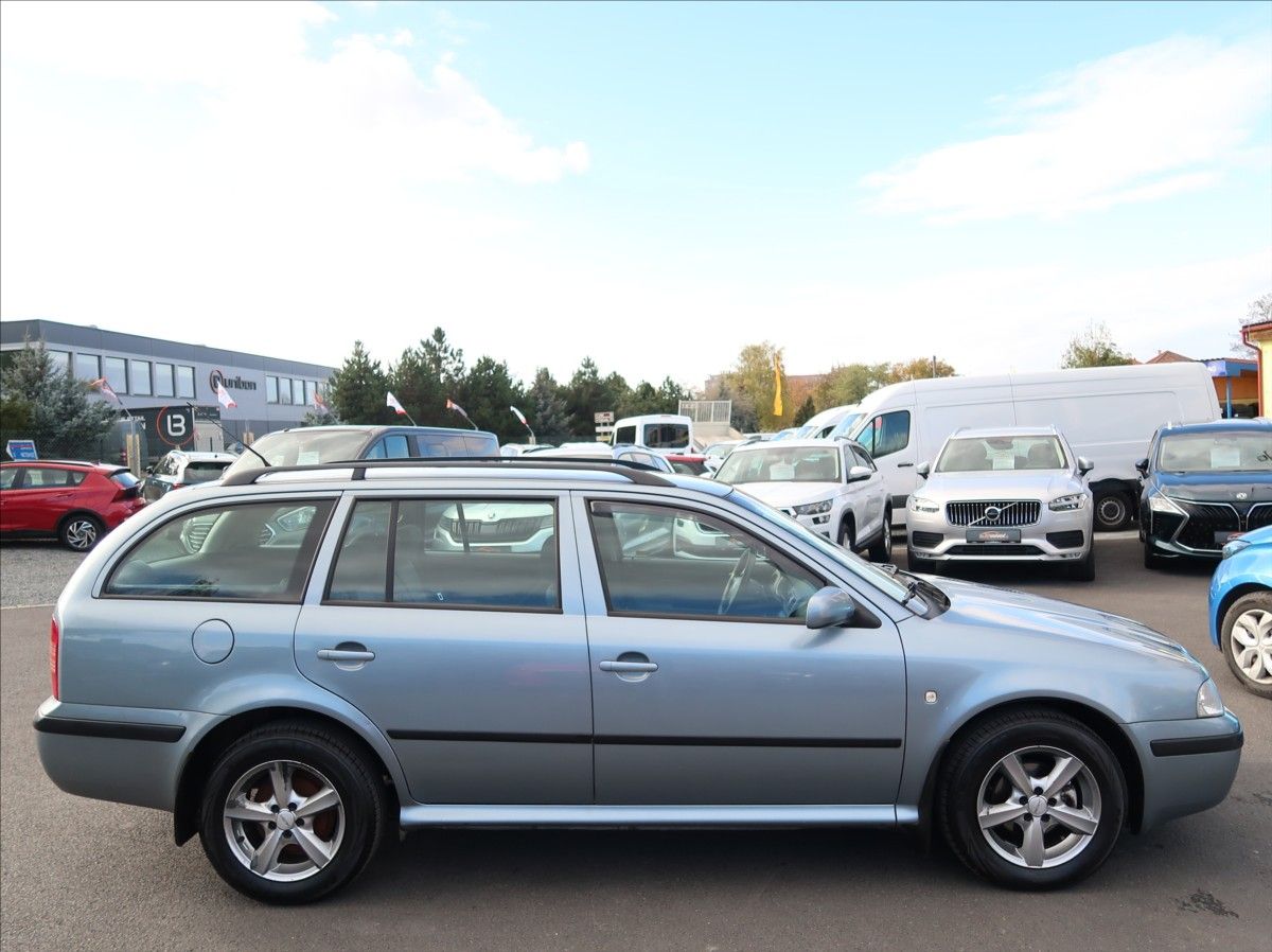 Škoda Octavia, 1,6 MPi,75kW,NovéČR,tažné - fotka 6