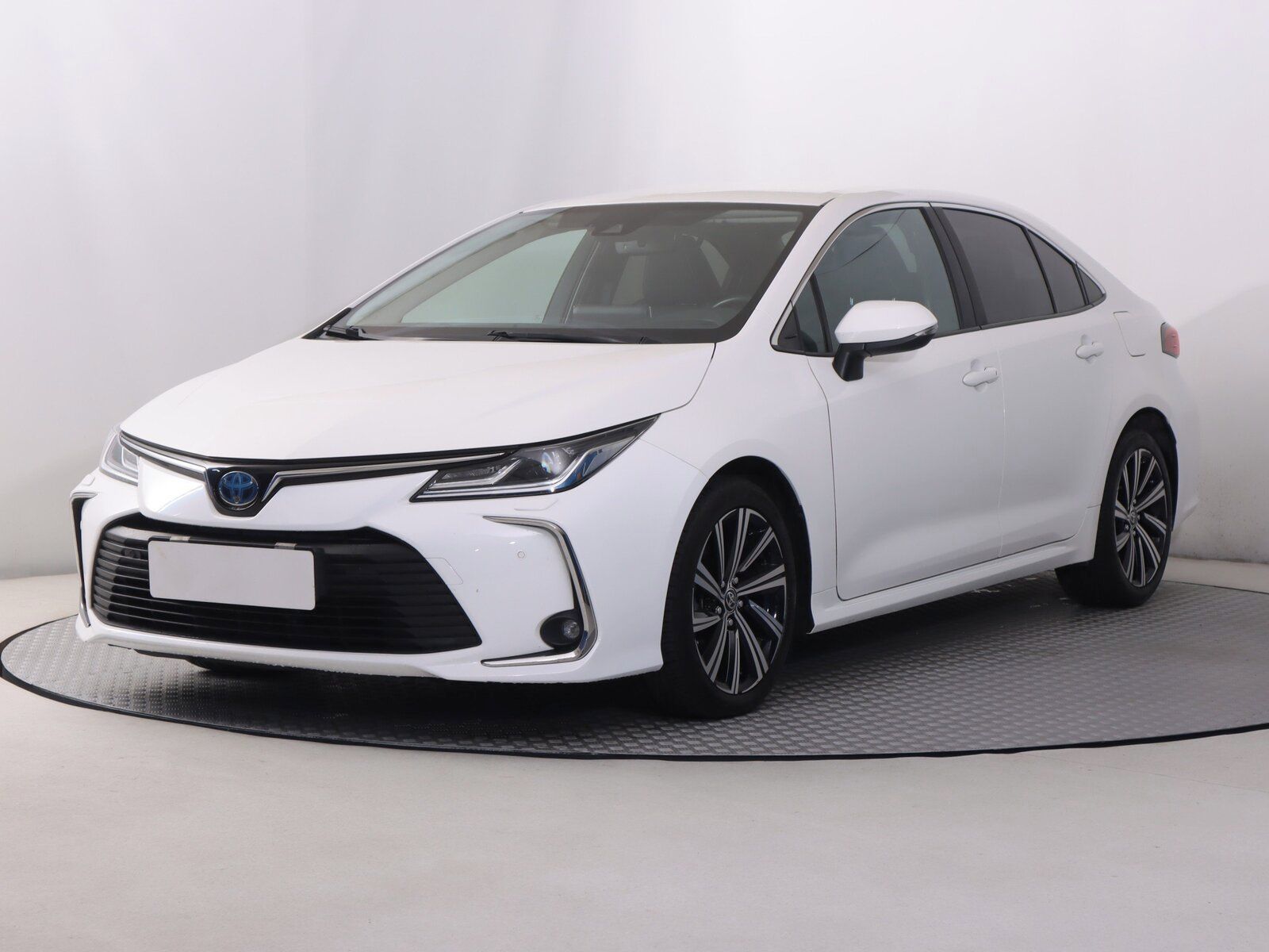 Toyota Corolla, 1.8 Hybrid, Comfort, Automat - fotka 2