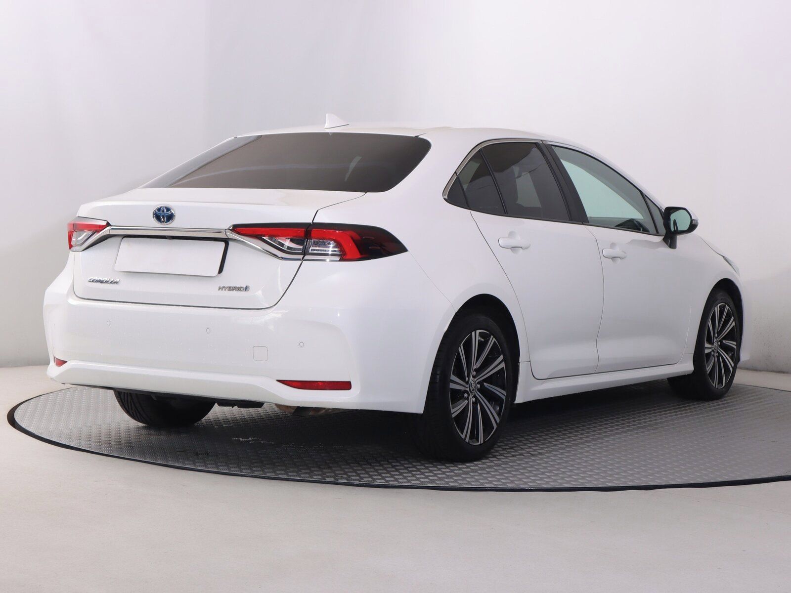 Toyota Corolla, 1.8 Hybrid, Comfort, Automat - fotka 5