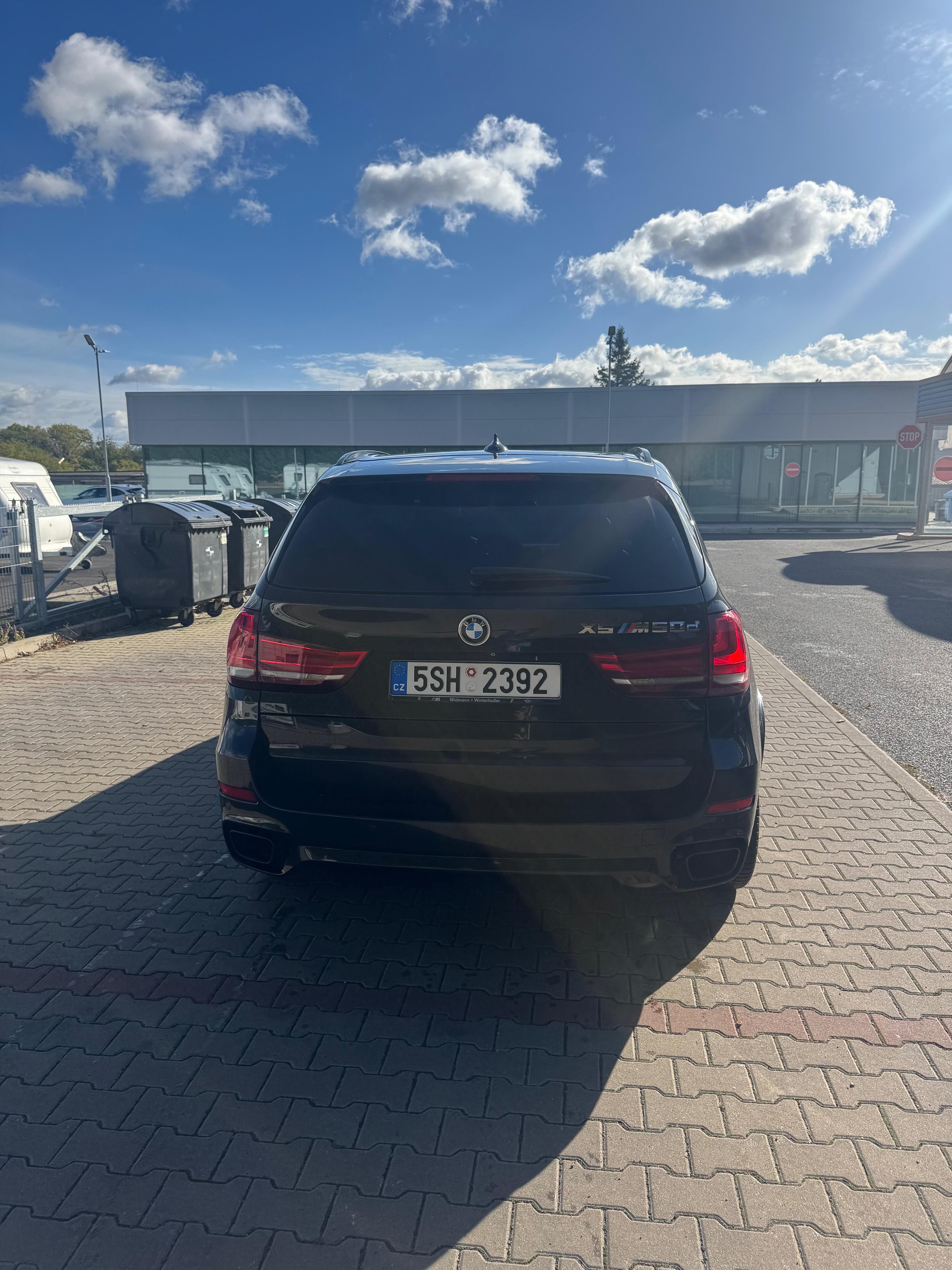 BMW X5, M50 - fotka 4