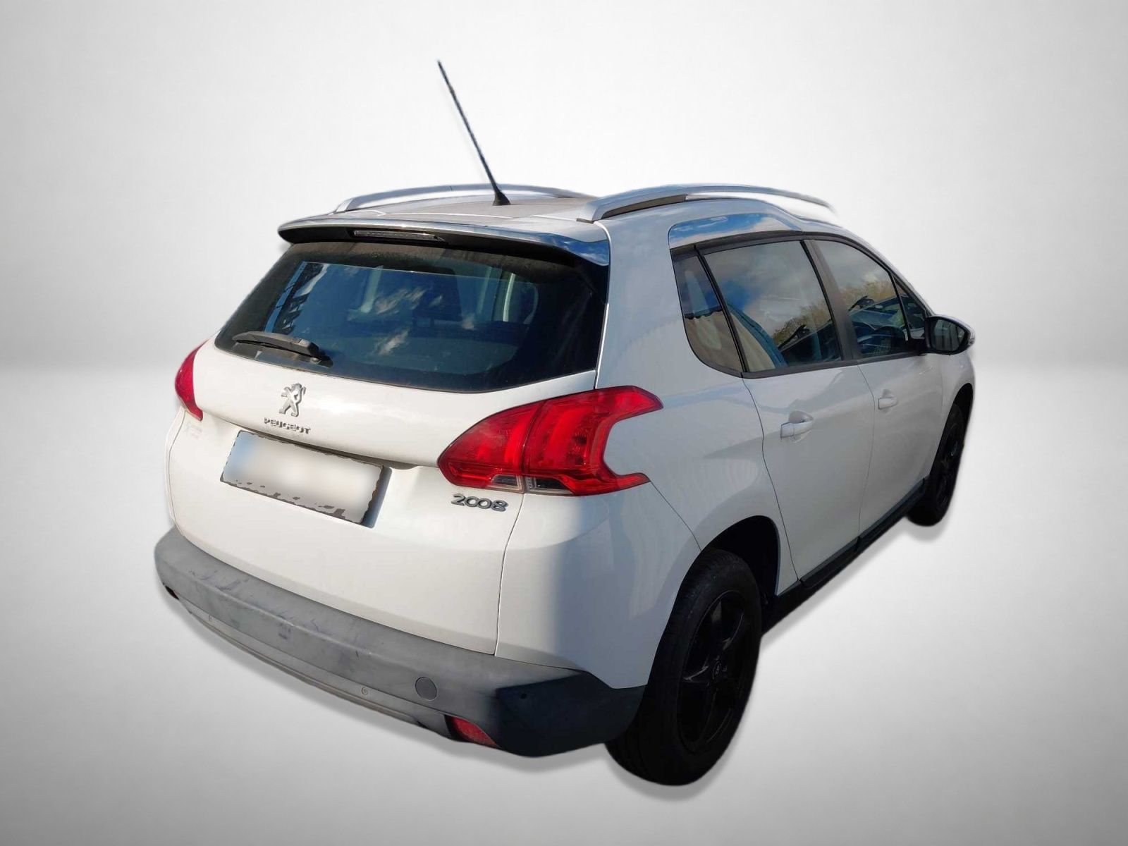 Peugeot 2008, 1.2 PureTech - fotka 2