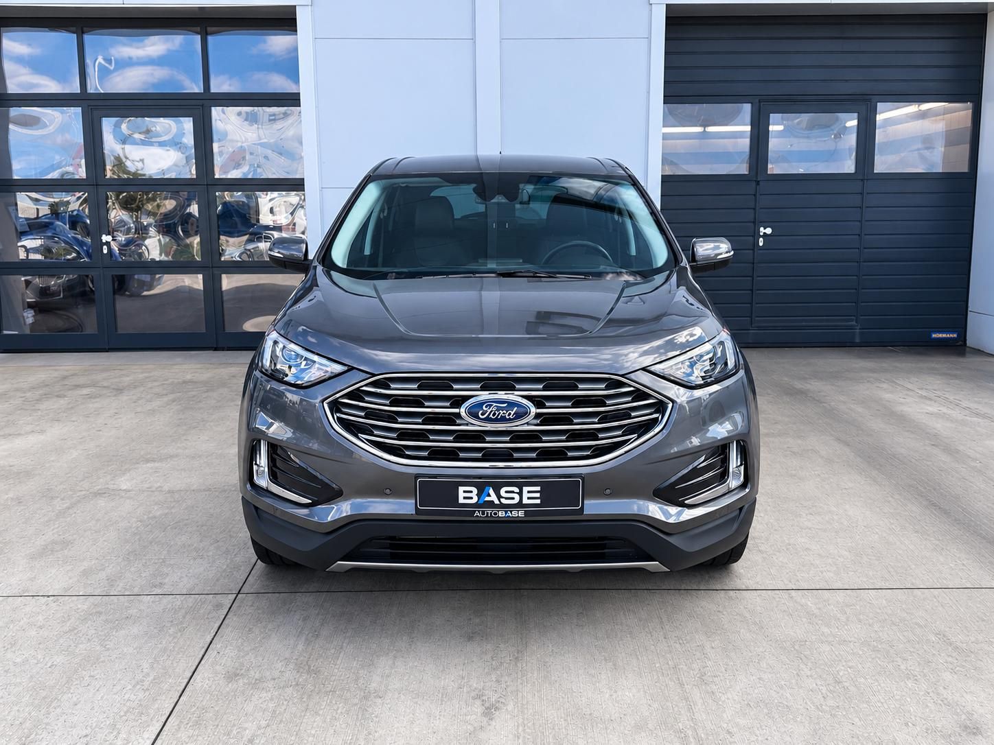 Ford Edge, 2.0L EcoBoost 4x4 Titanium - fotka 2