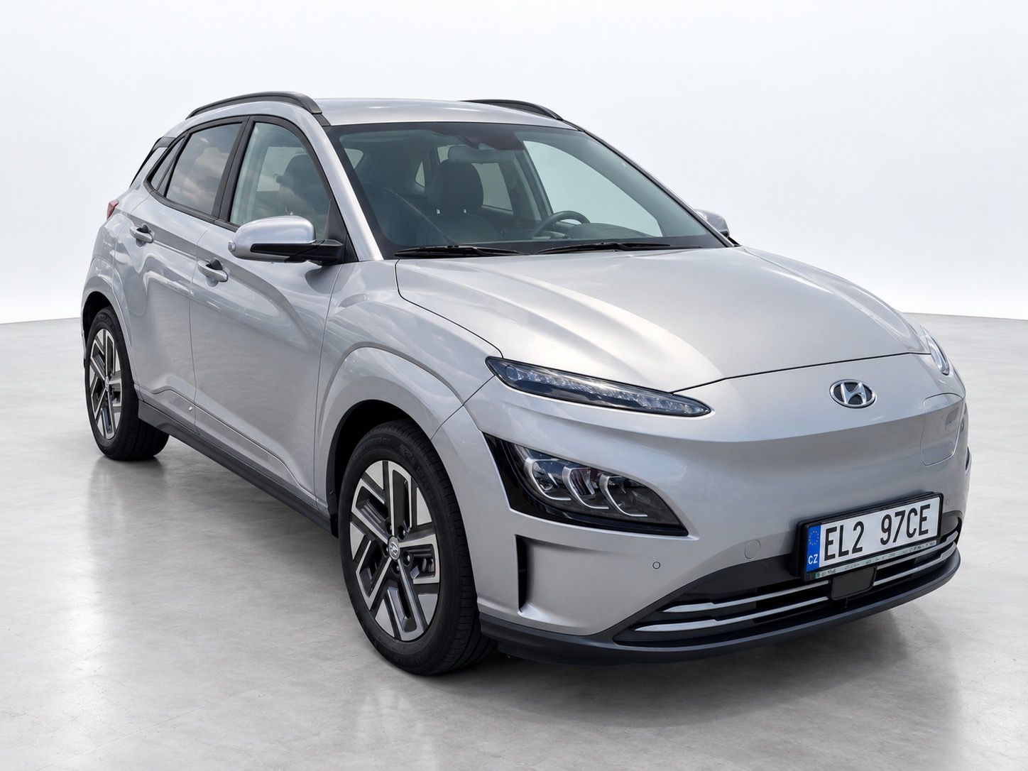 Hyundai Kona, STYLE 64kWh NAVI ČR 1 MAJITEL - fotka 4