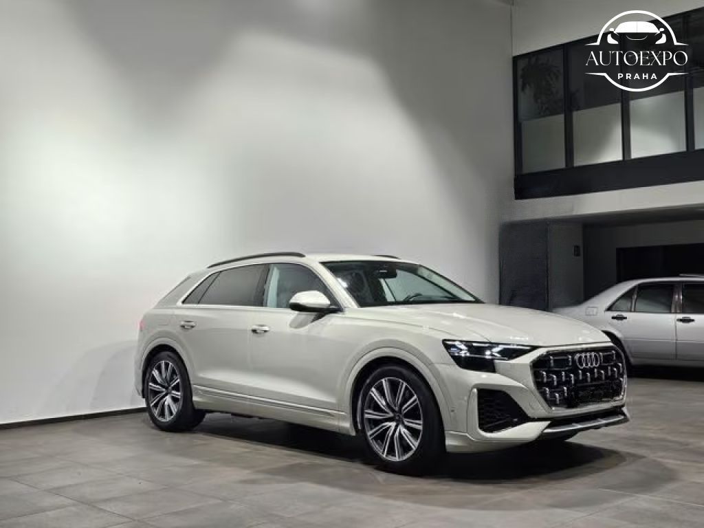 Audi Q8, 55 TFSI e HD Matrix * - fotka 2