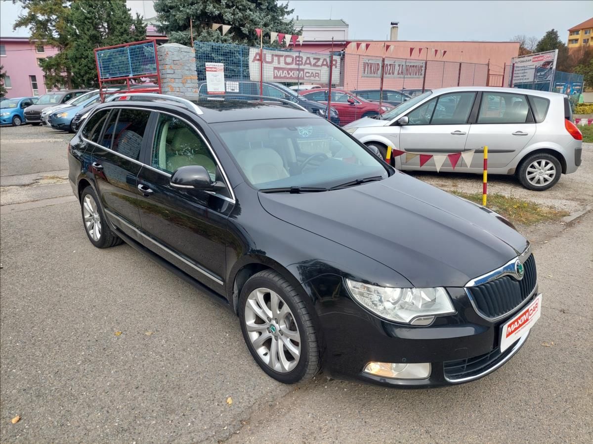 Škoda Superb, 2,0 TDI DSG Servisovaný - fotka 3