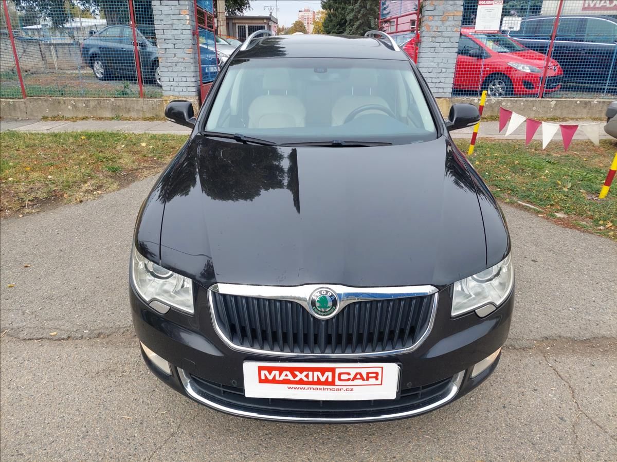 Škoda Superb, 2,0 TDI DSG Servisovaný - fotka 2
