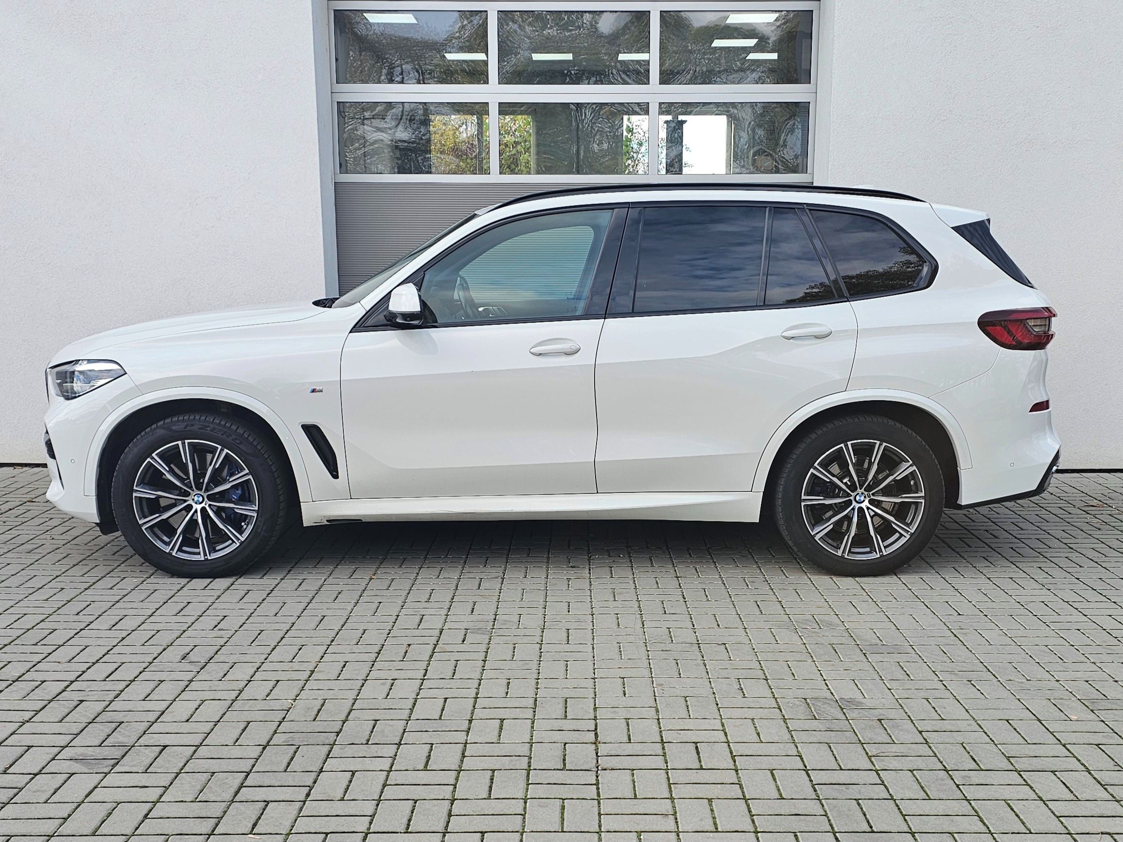 BMW X5, xDrive30d - fotka 4