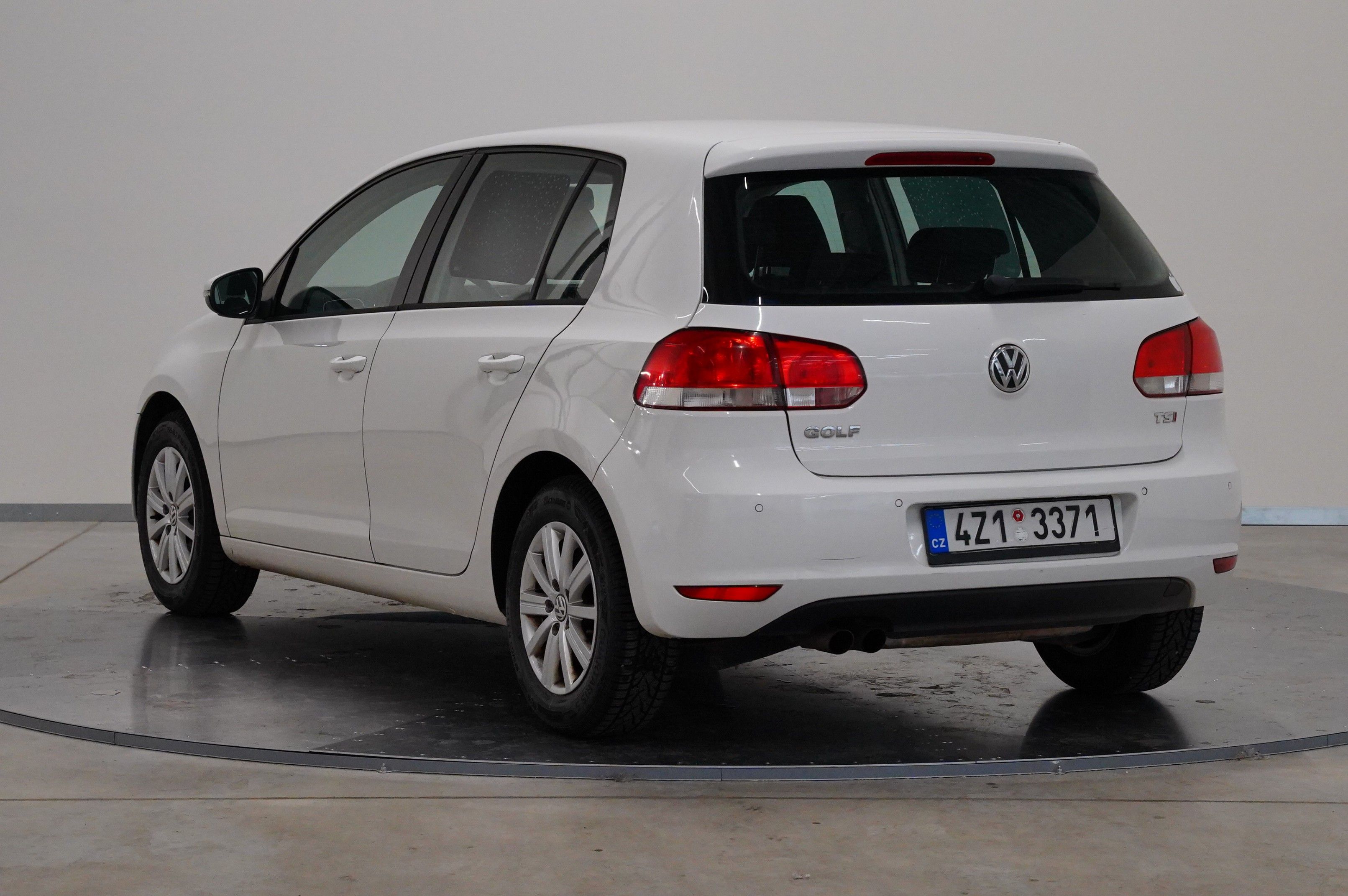 Volkswagen Golf, 1.4 TSI 90 kW Trendline - fotka 4