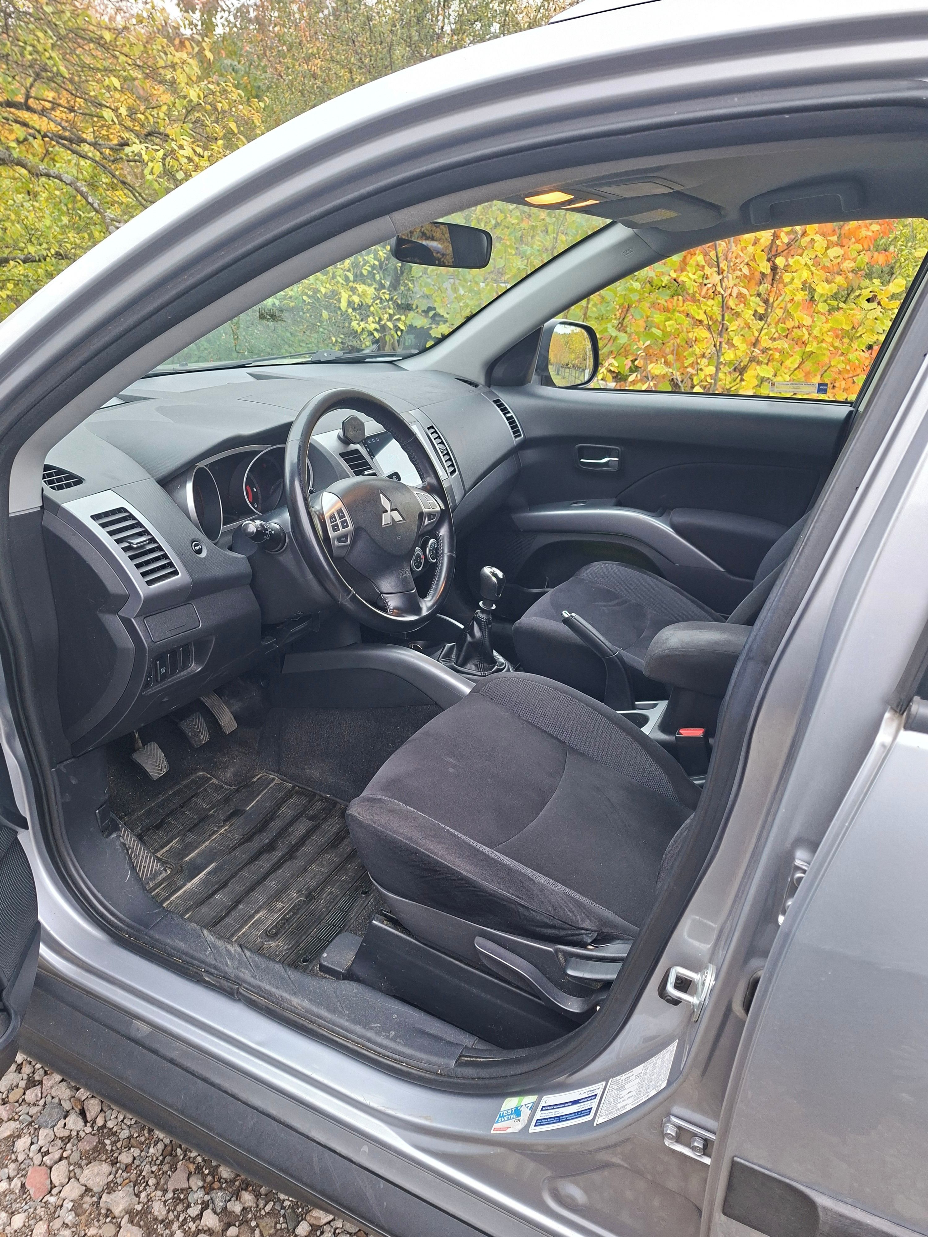Mitsubishi Outlander, 4X4 - fotka 6