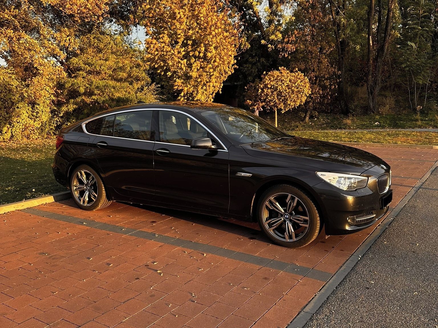 BMW Řada 5, 530d xDrive GT, HUD, Pano, DPH - fotka 2
