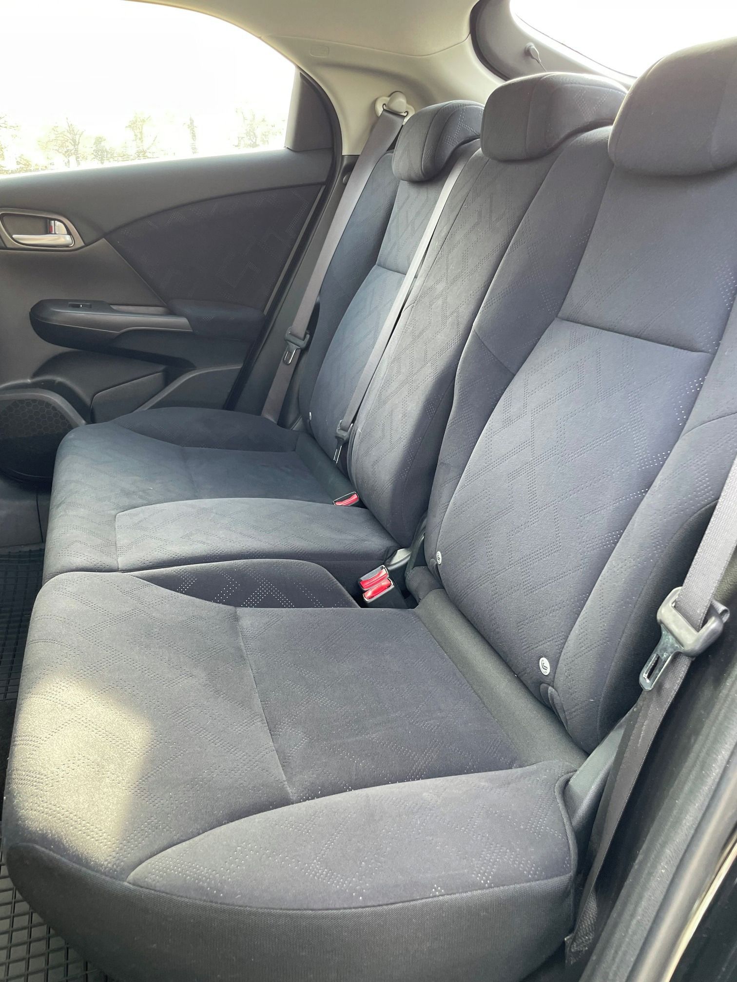 Honda Civic, 2. Majitel, sada pneu - fotka 4