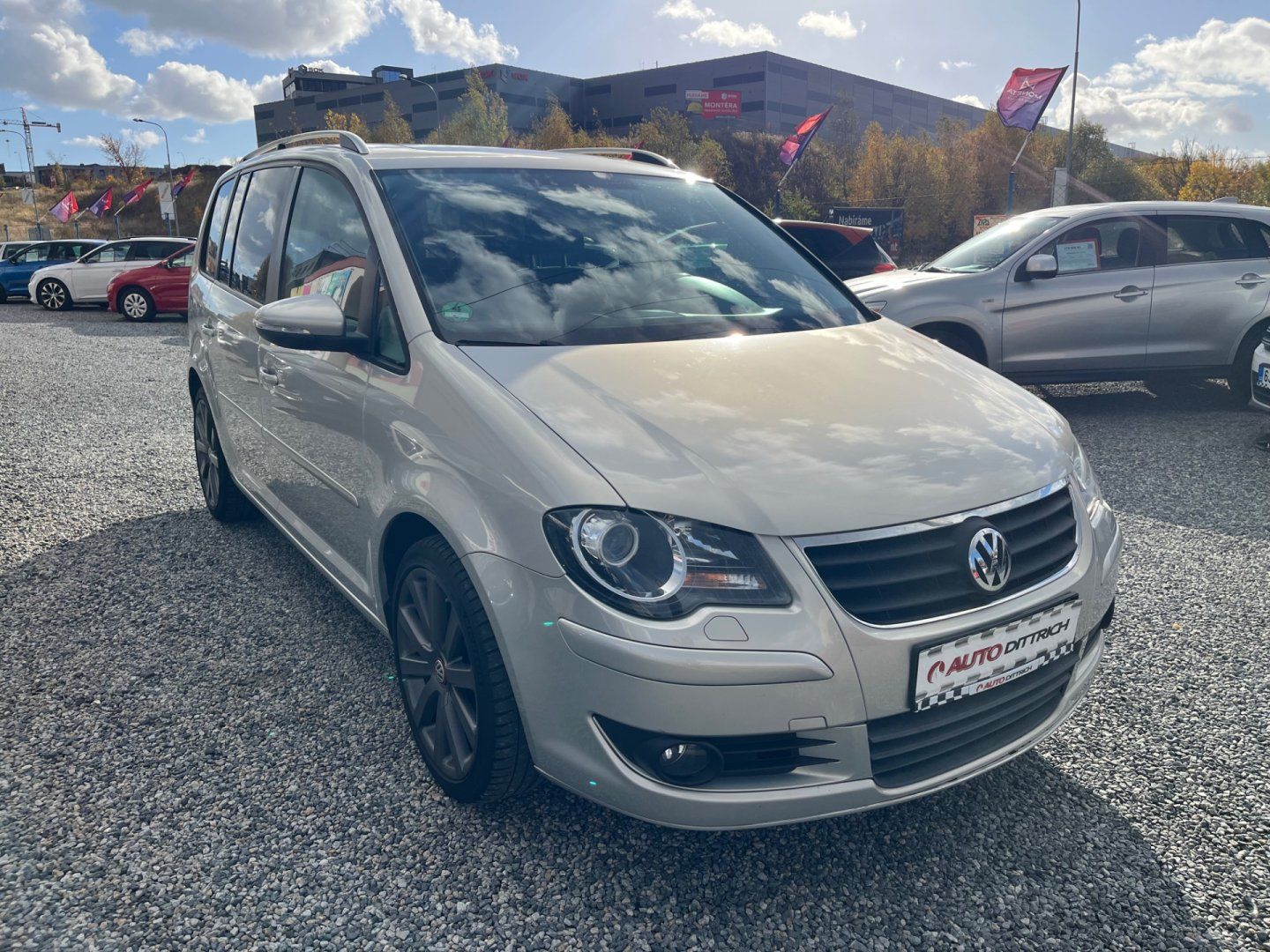 Volkswagen Touran, 1.4 TSi - fotka 4
