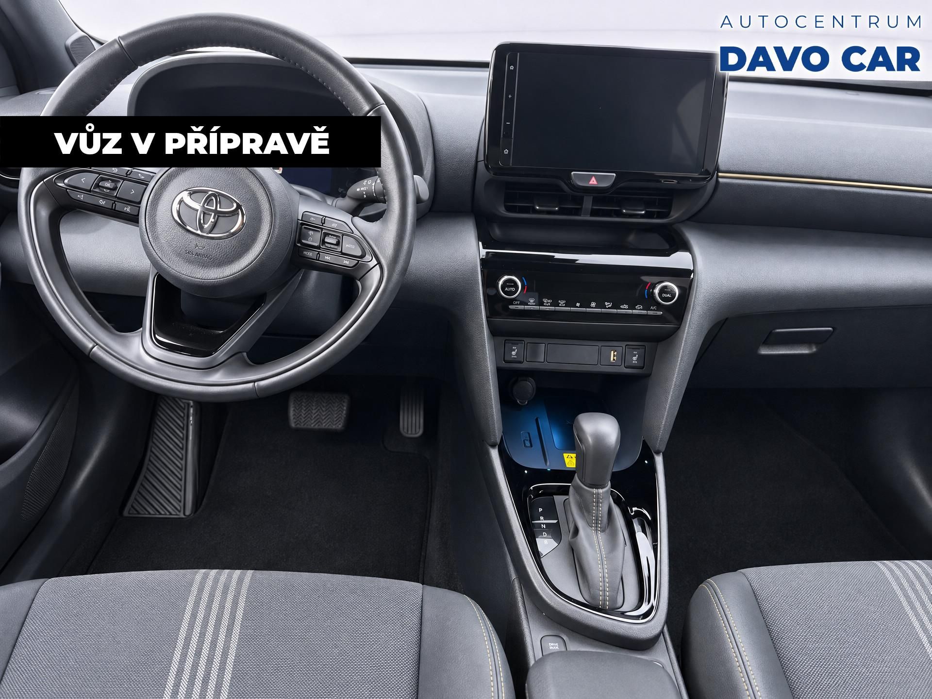 Toyota Yaris Cross, 1,5 Hybrid 68kW e-CVT Adventur - fotka 3