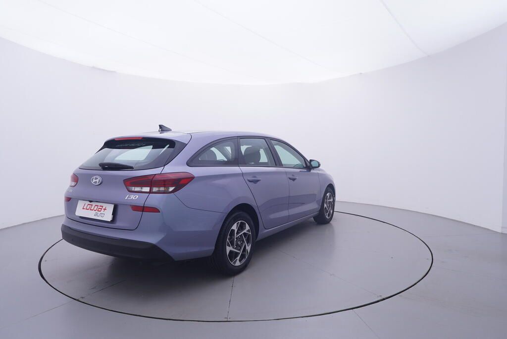 Hyundai i30, Comfort 1.0 GDI 73 kW - fotka 5