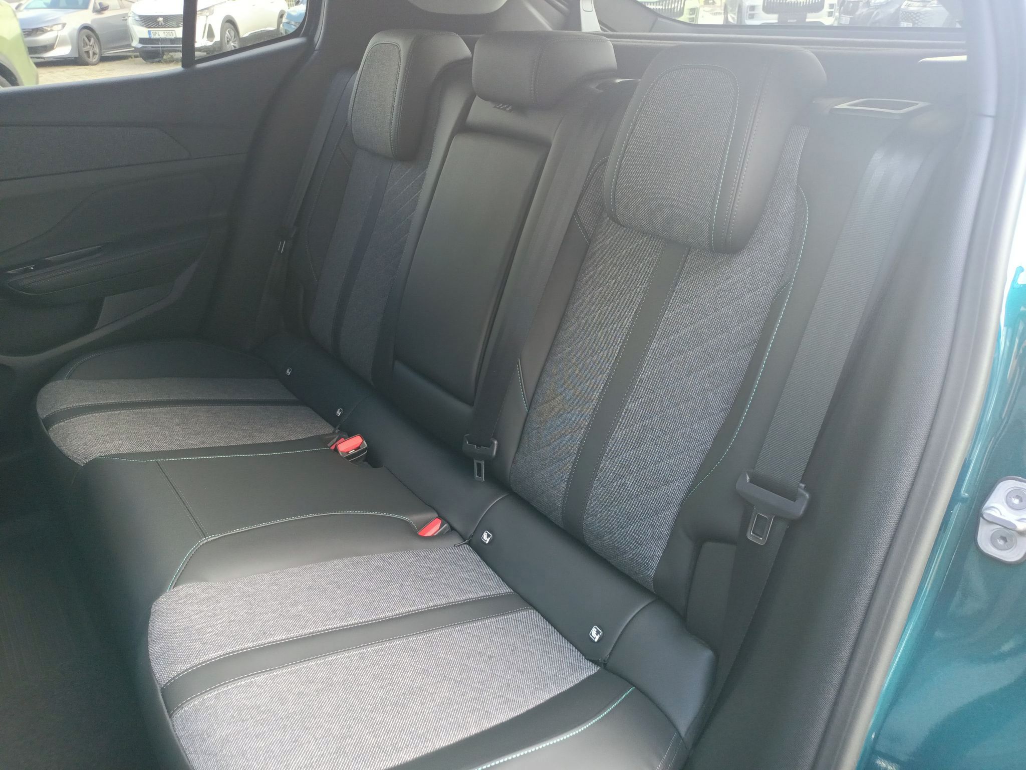 Peugeot 408, Allure AllurePack1.2 PT130k - fotka 5