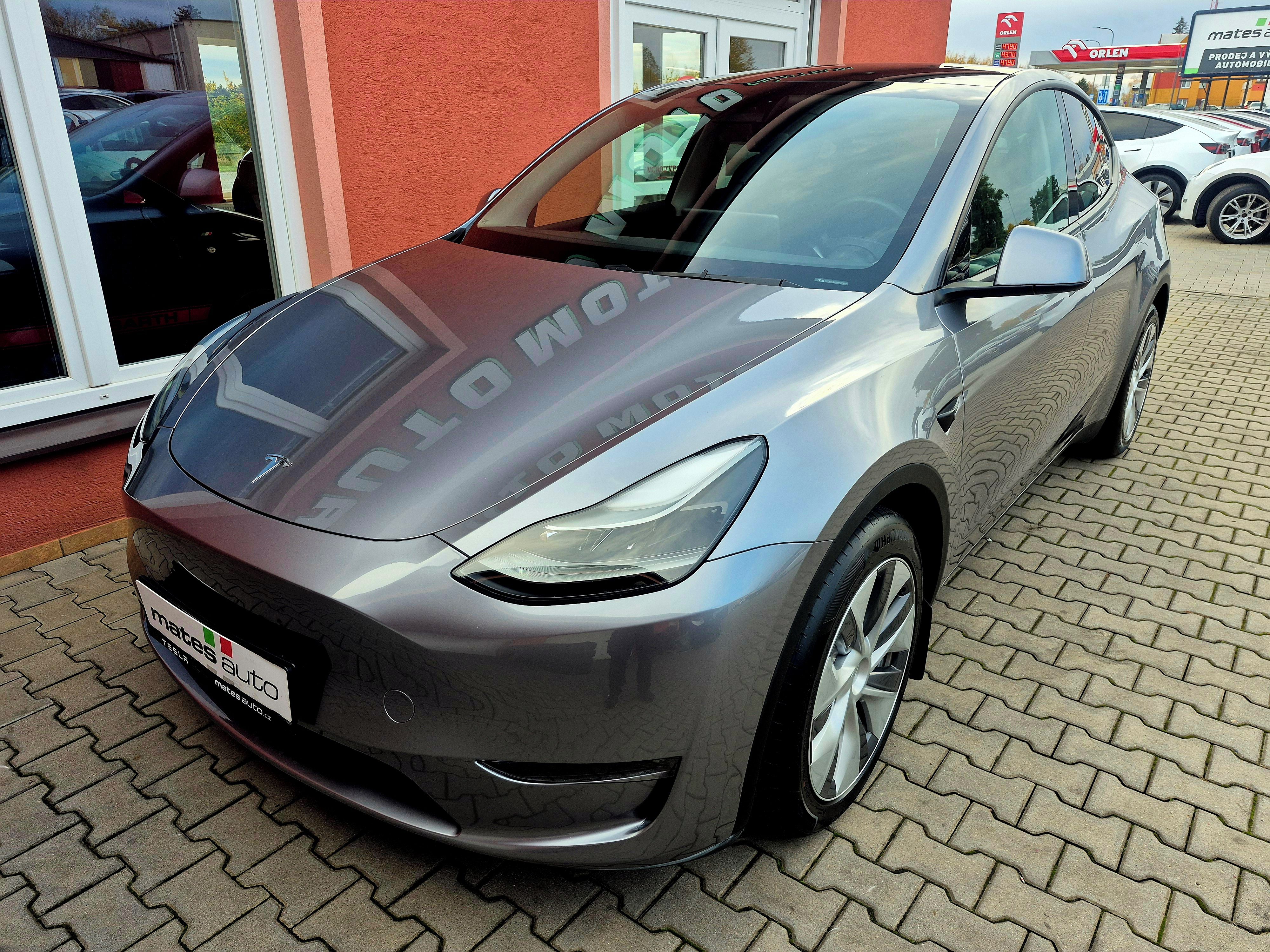 Tesla Model Y, L.R Dual M. DPH TAŽNÉ