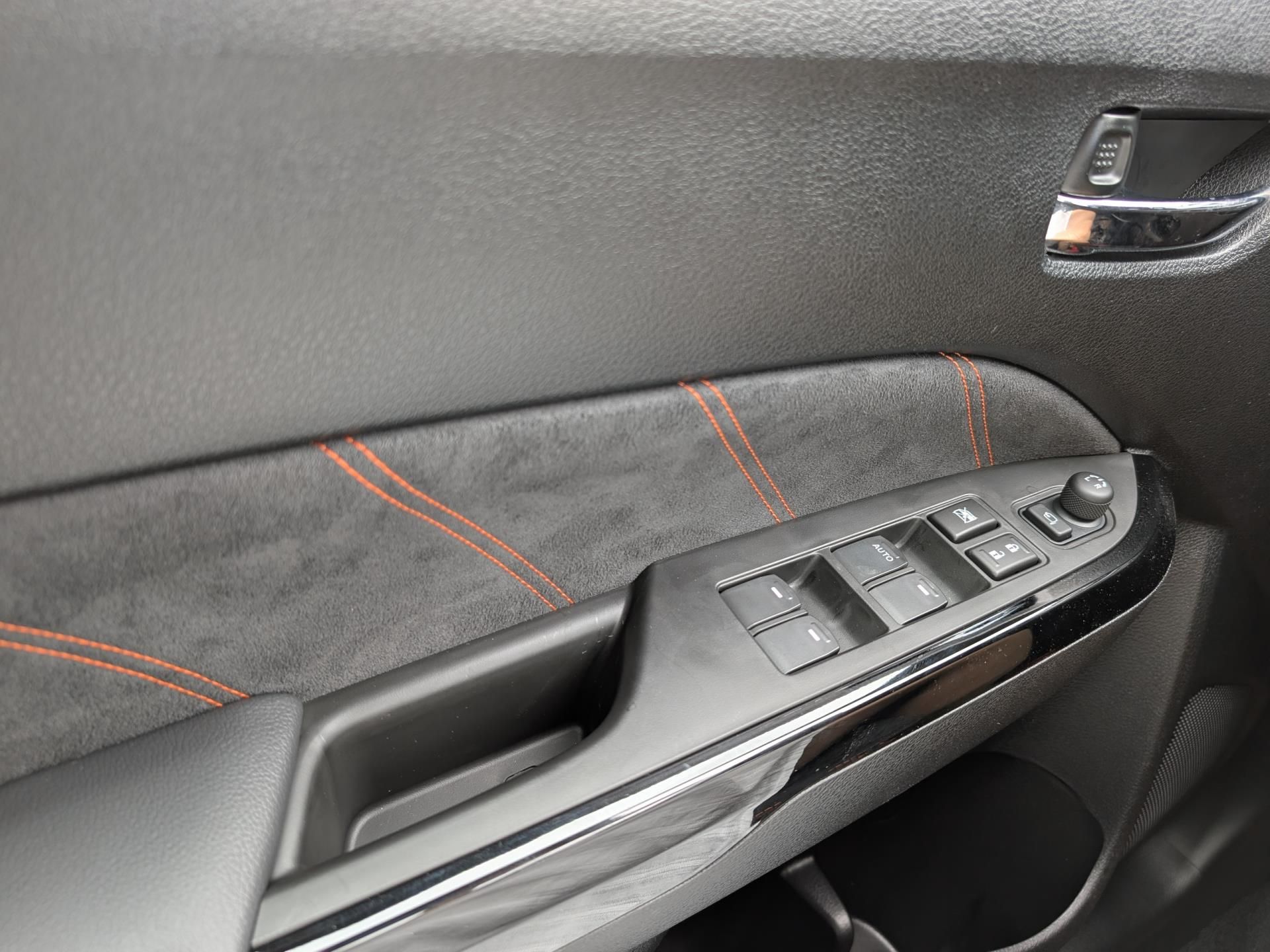 Suzuki Vitara, ELEGANCE 1,4 HYBRID A/T 4x2 BL - fotka 5