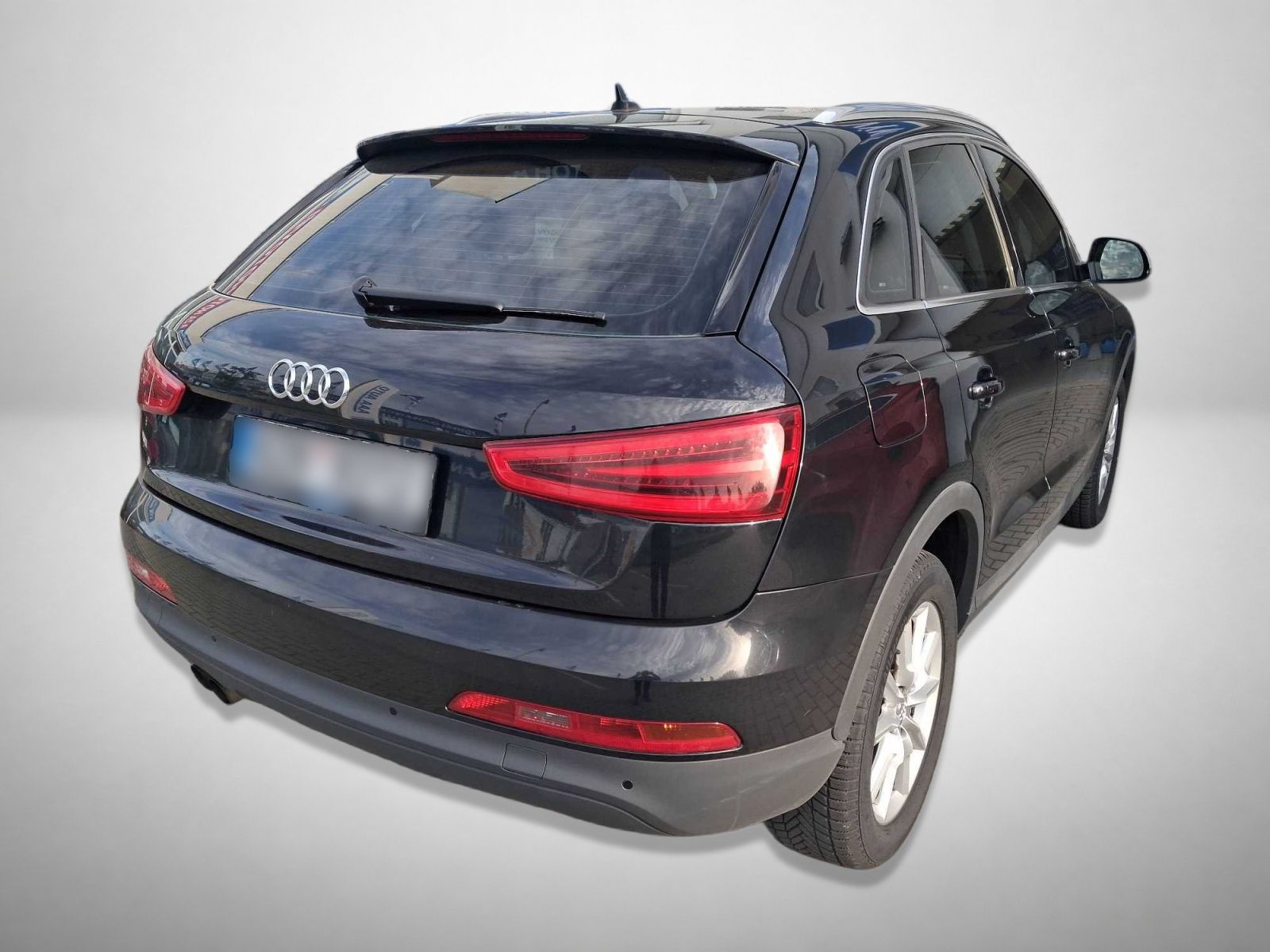 Audi Q3, 2.0 TDI, basis, Serv.kniha - fotka 2