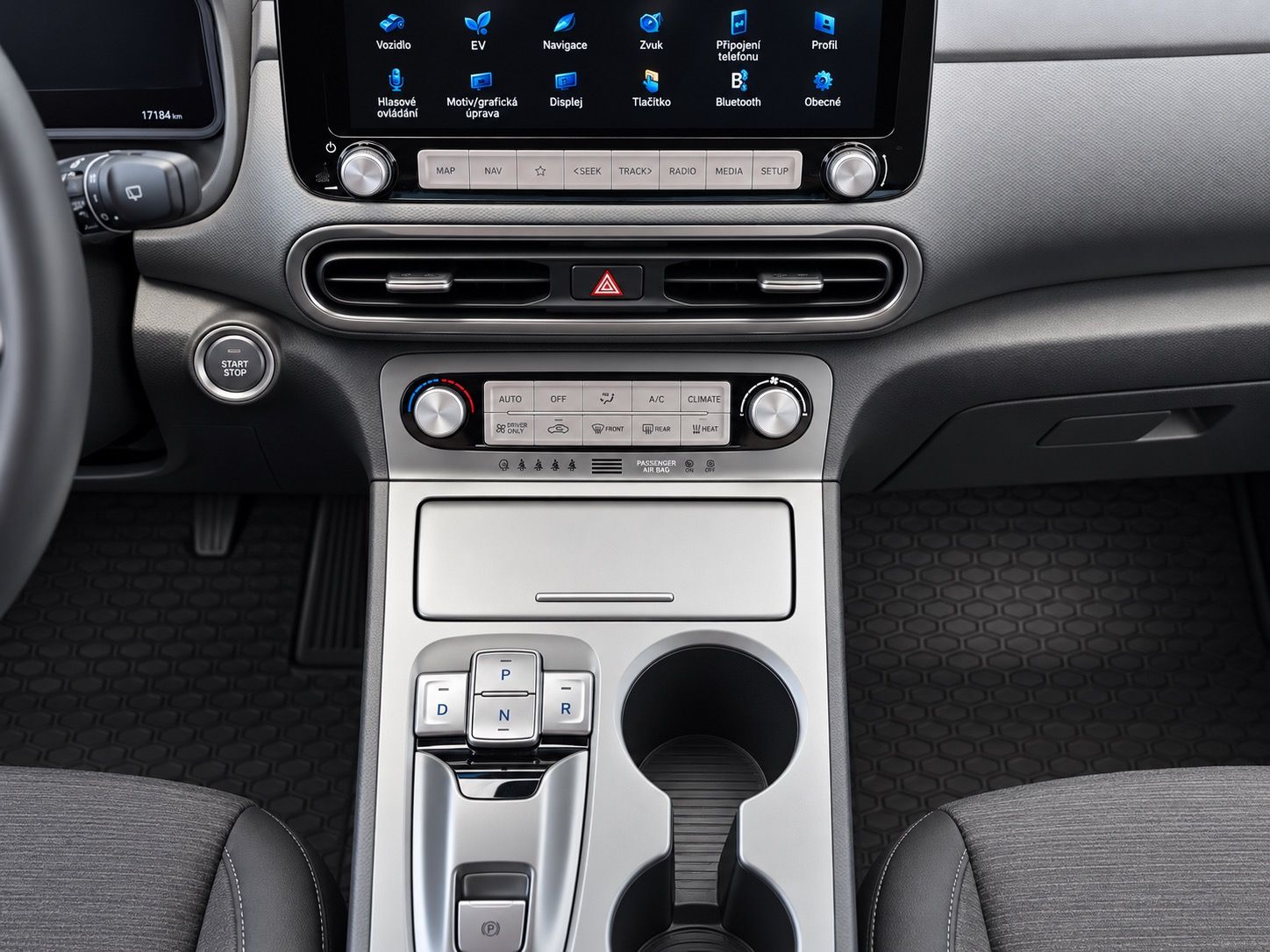 Hyundai Kona, STYLE 64kWh NAVI ČR 1 MAJITEL - fotka 6
