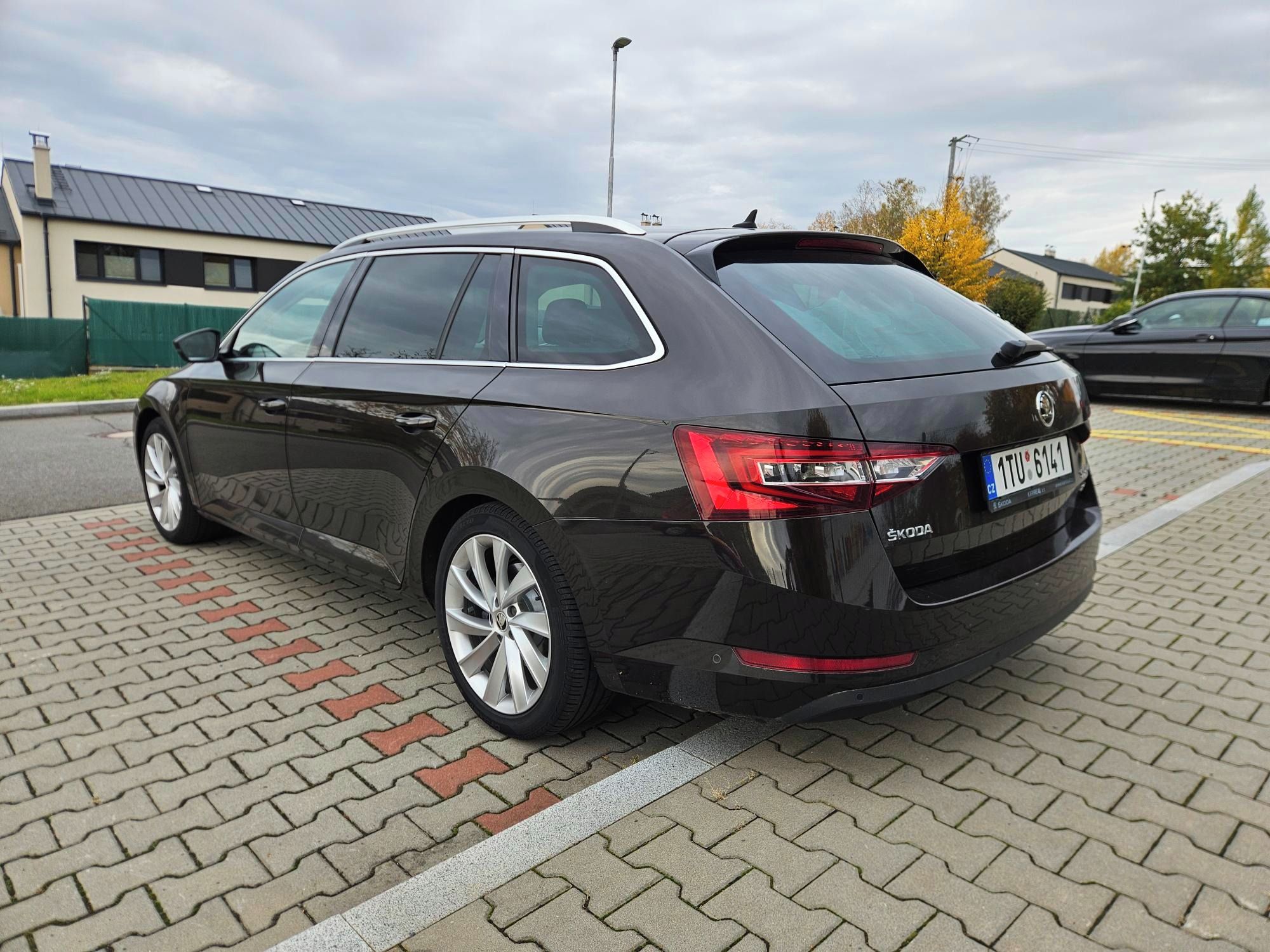 Škoda Superb, 2.0 TDI 140 kW, 4x4, automat - fotka 2