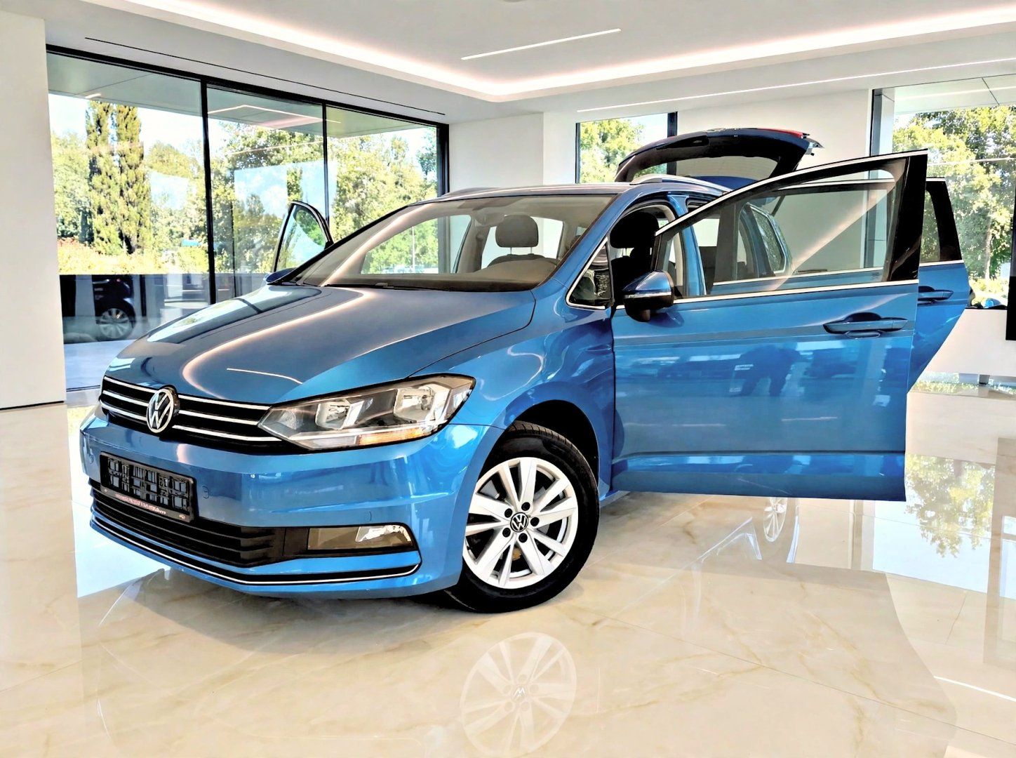 Volkswagen Touran, 2.0 TDi DSG,110kW,Highline,ACC