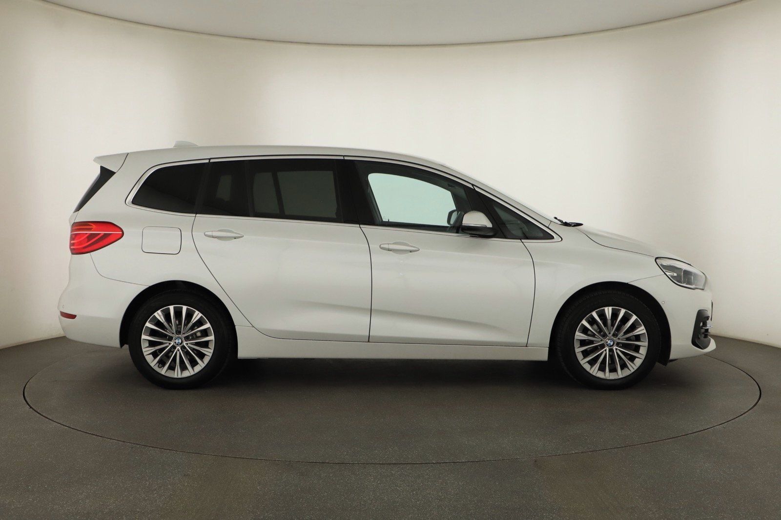 BMW Řada 2, 216d Gran Tourer, Automat - fotka 6
