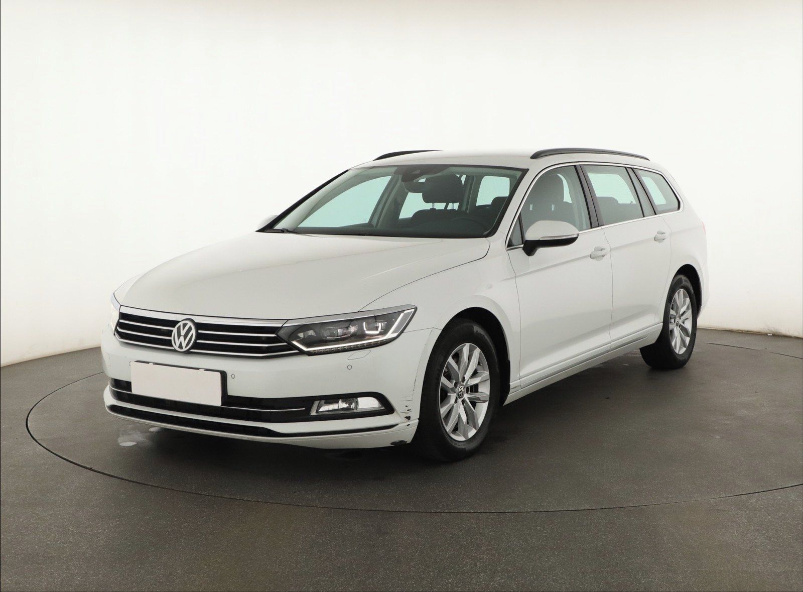 Volkswagen Passat, 2.0 TDI, Automat, Navi - fotka 2