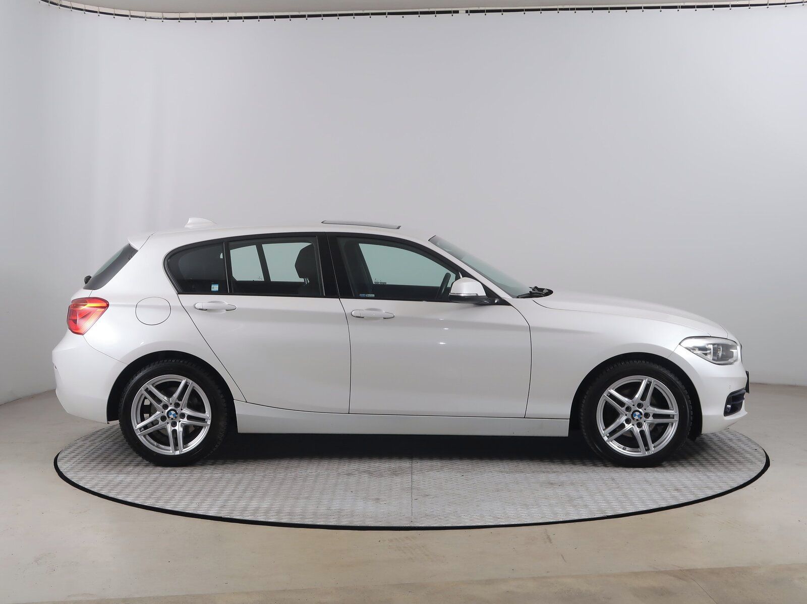 BMW Řada 1, 120d xDrive, 4X4, Automat - fotka 6